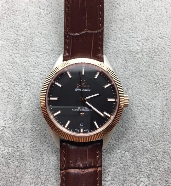 Omega Globemaster Master Chronometer Black Dial RG Bezel Leather Strap A8900