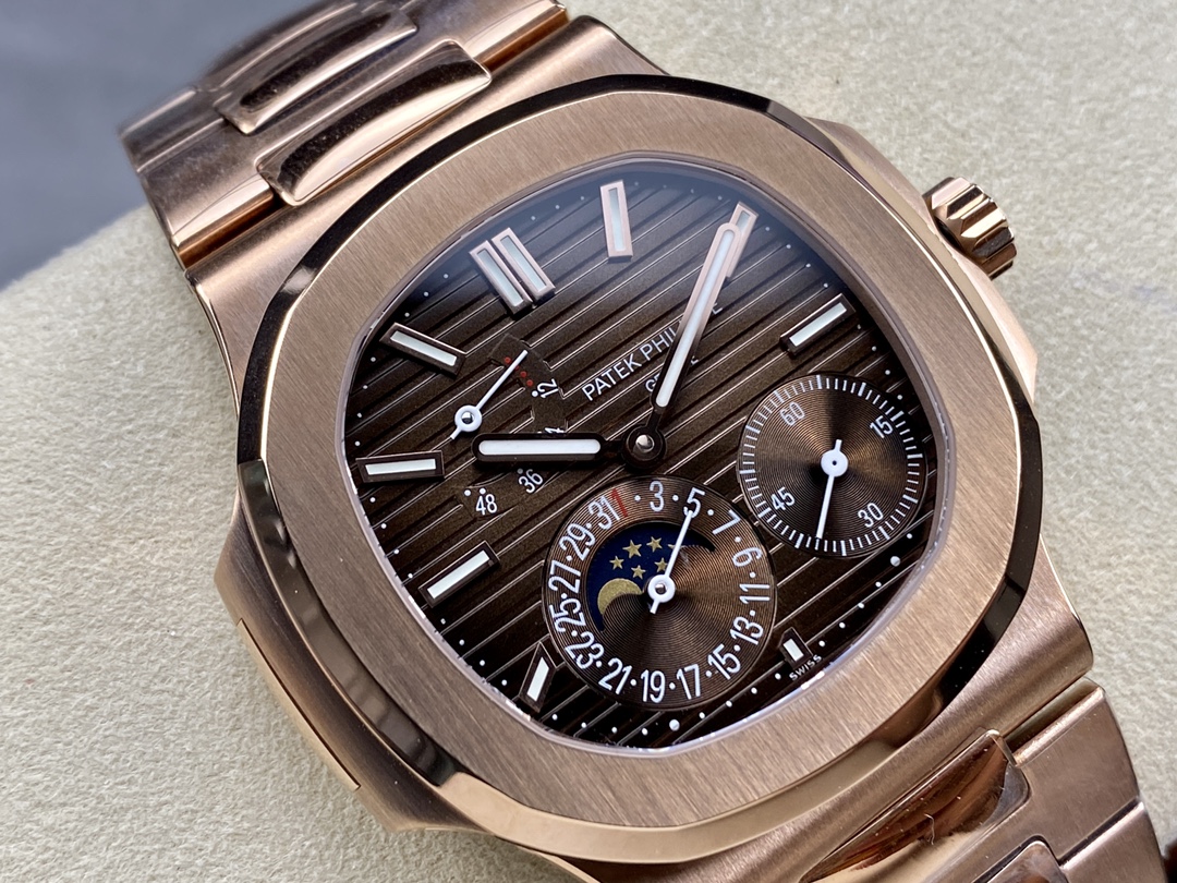 Patek Philippe Nautilus 5712GR-001 18K Rose Gold