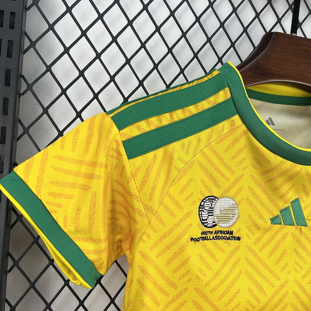 2026 South Africa Home World Cup Soccer Kids Kit Jersey+Shorts - view 4