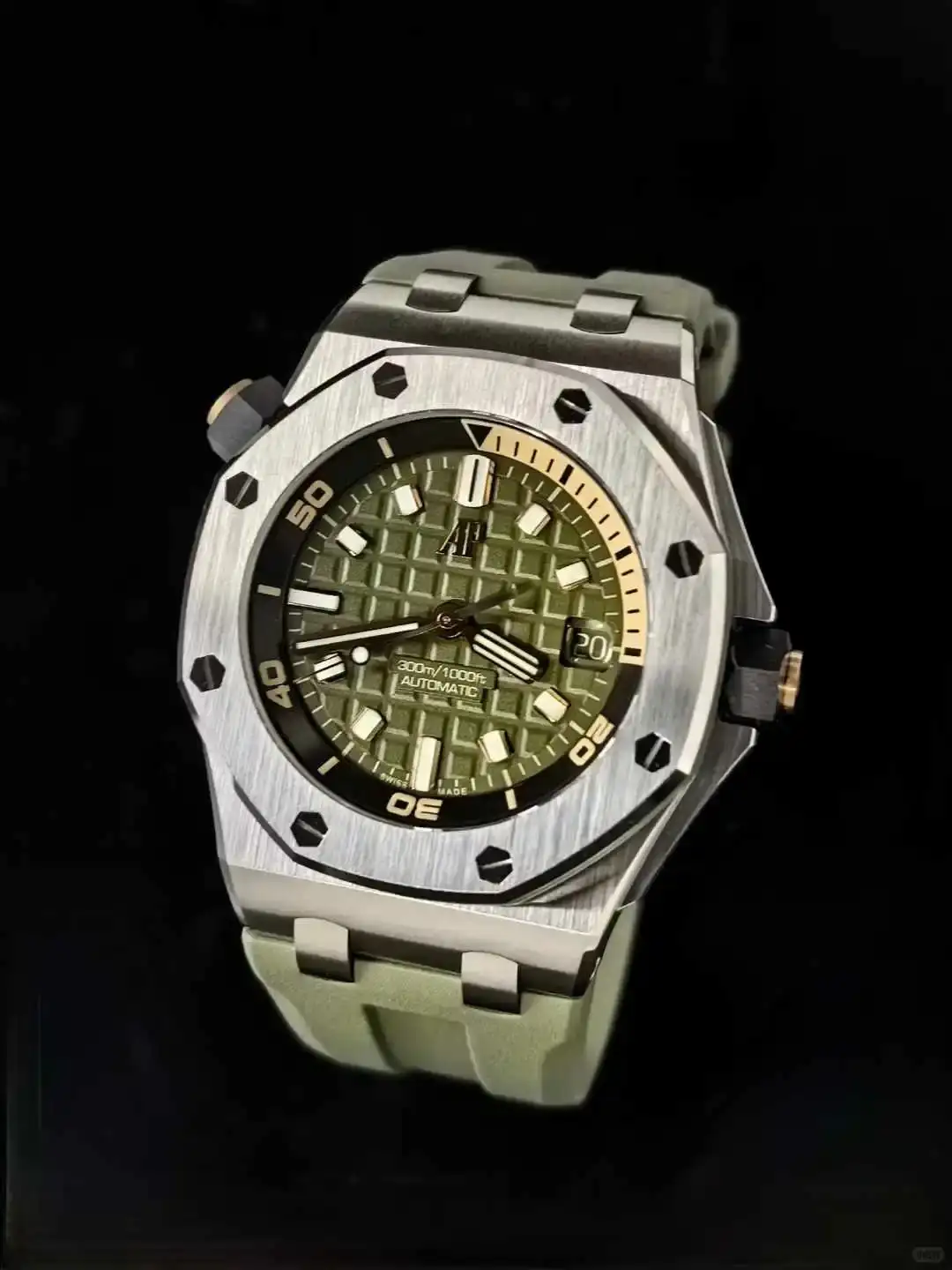 Audemars Piguet Royal Oak Offshore Diver Green 15710ST.OO.A052CA.01 - gallery