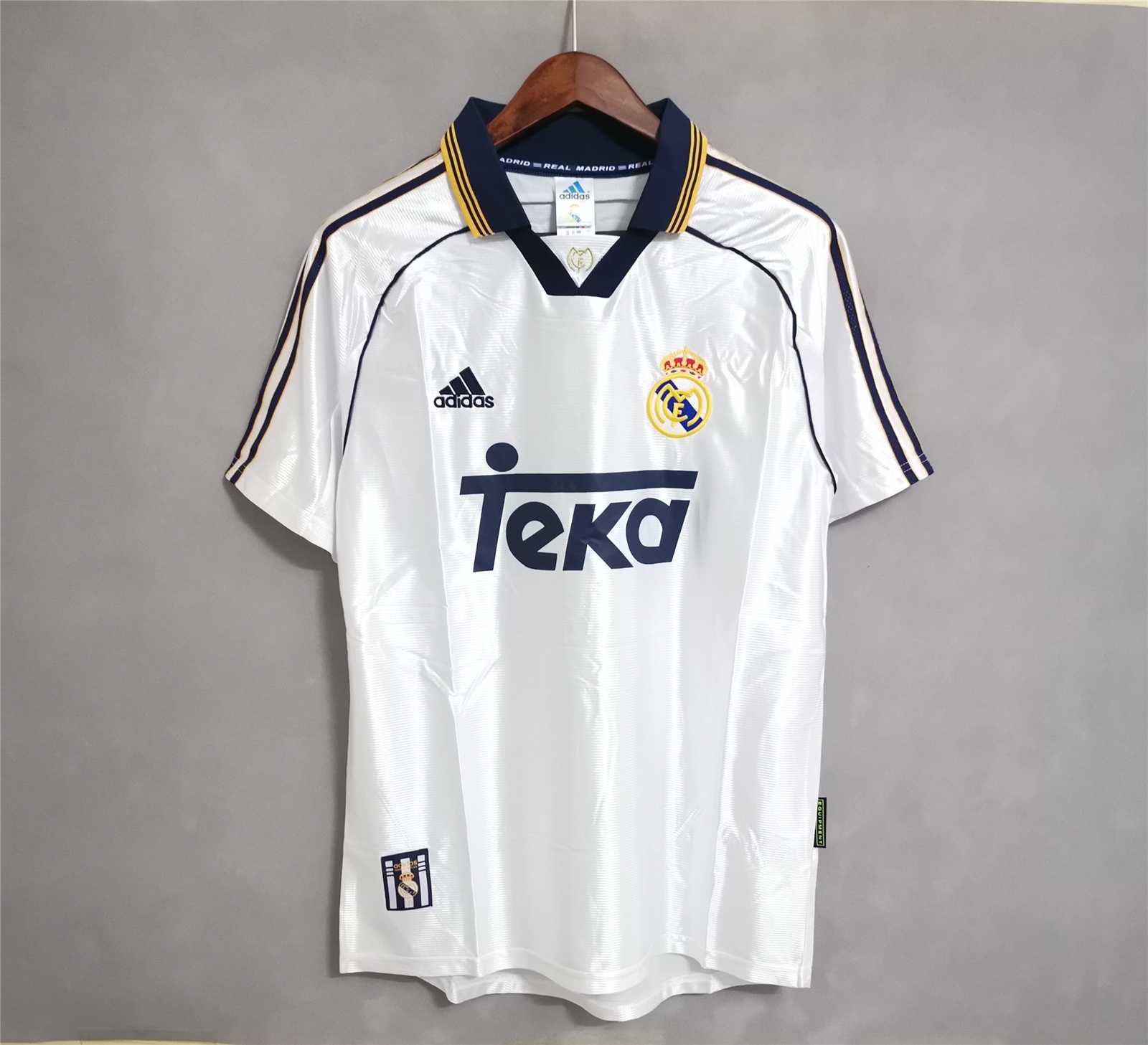 Real Madrid 1998/00 Real Madrid Away Retro Jersey Review: Is It Worth the Investment?