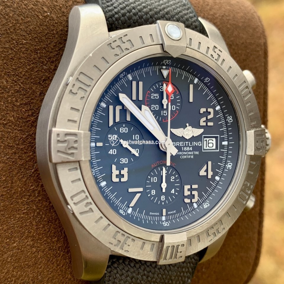 Breitling Avenger Bandit Mens watch Unisex Automatic Titanium E1338310 M534 - gallery