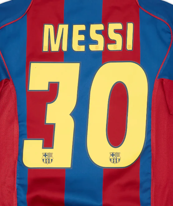 2004-06 Barcelona Home Name Number Set #30 MESSI