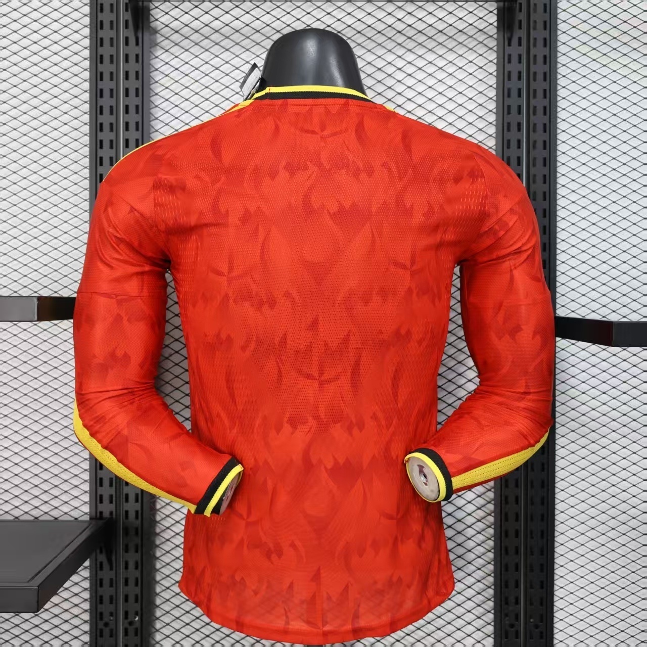 2026 Belgium World Cup Home Football Jersey Player Version Long Sleeve - view 3