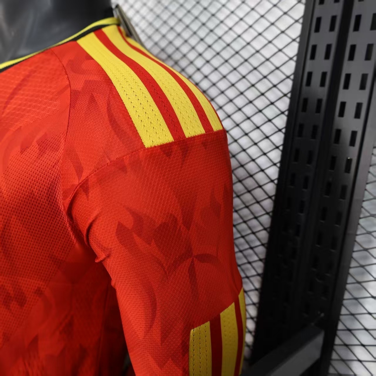 2026 Belgium World Cup Home Football Jersey Player Version Long Sleeve - view 10