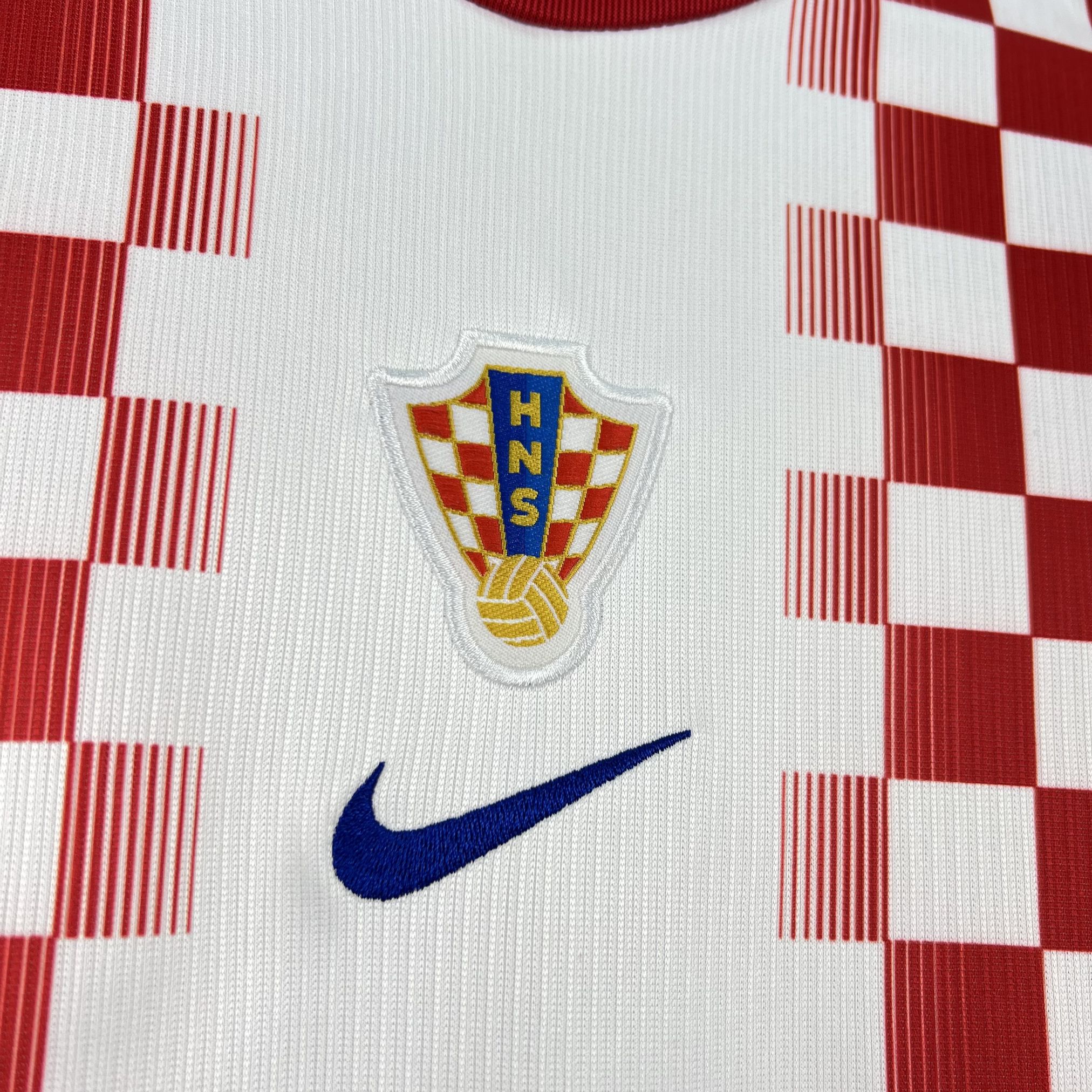 2026 Croatia World Cup Home Football Kids Kit Jersey+Shorts - view 3