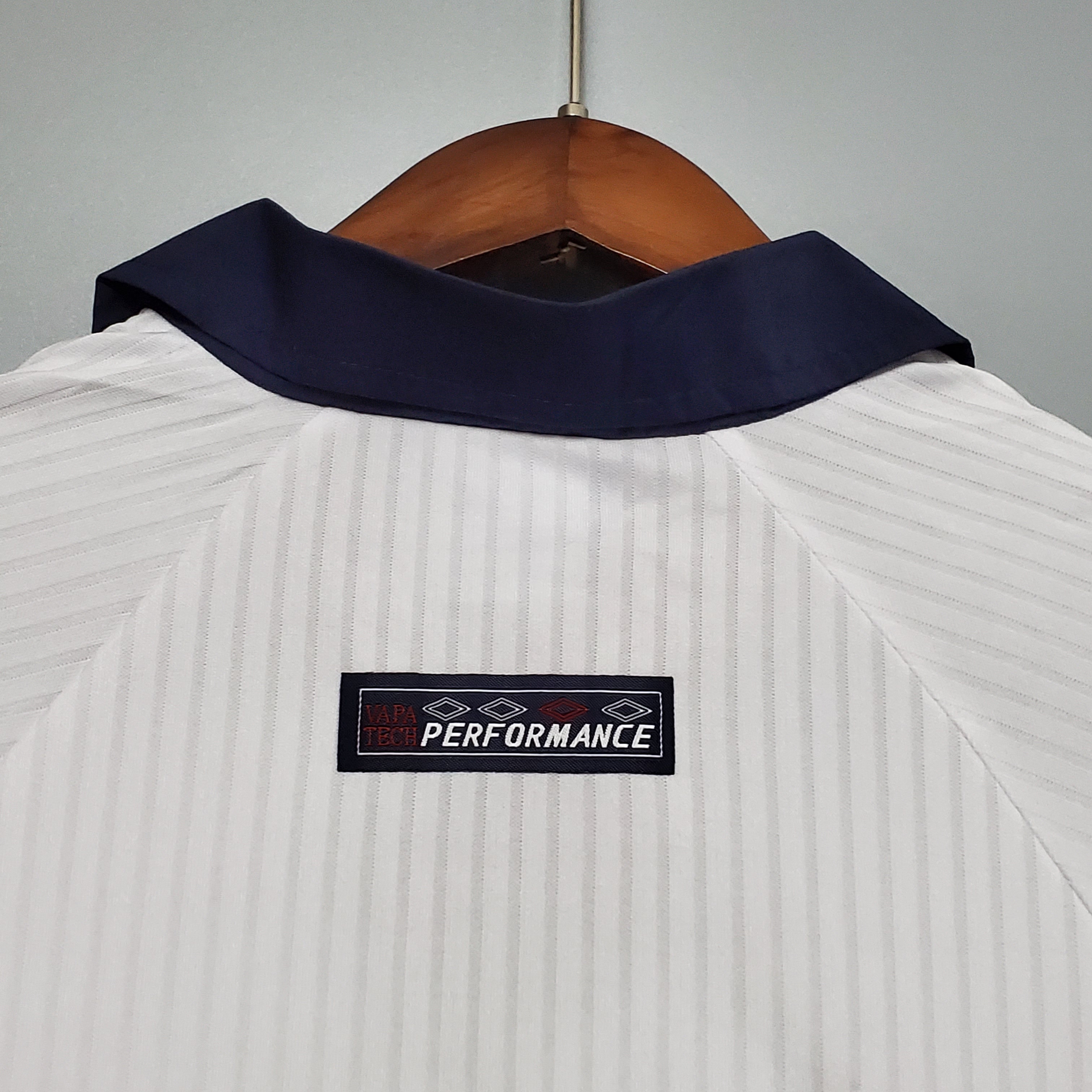 1998 England World Cup Home Retro Jersey Long Sleeve - view 4