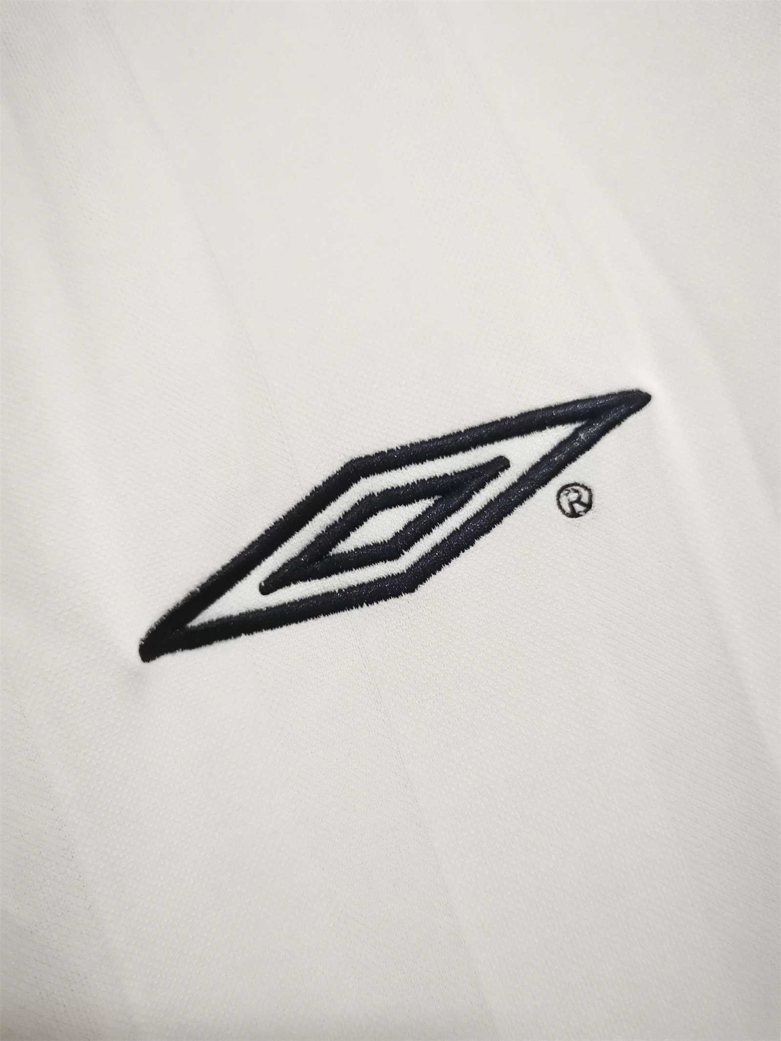 2002 England World Cup Home Retro Jersey - view 6