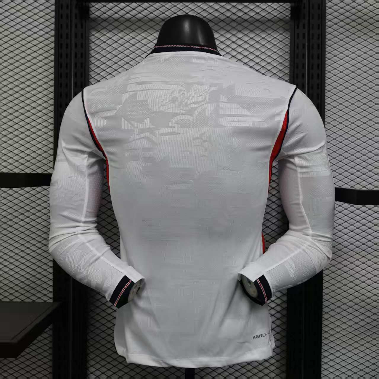 25-26 England Home Soccer Jersey Player Version Long Sleeve - view 3