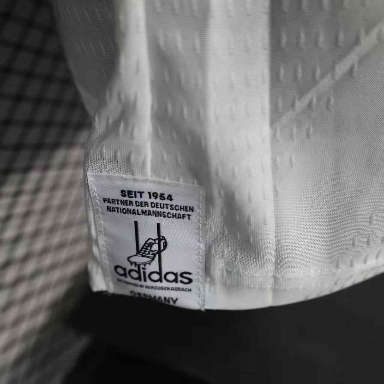 25-26 Germany Home Soccer Jersey Authentic Shirt Long Sleeve - view 8