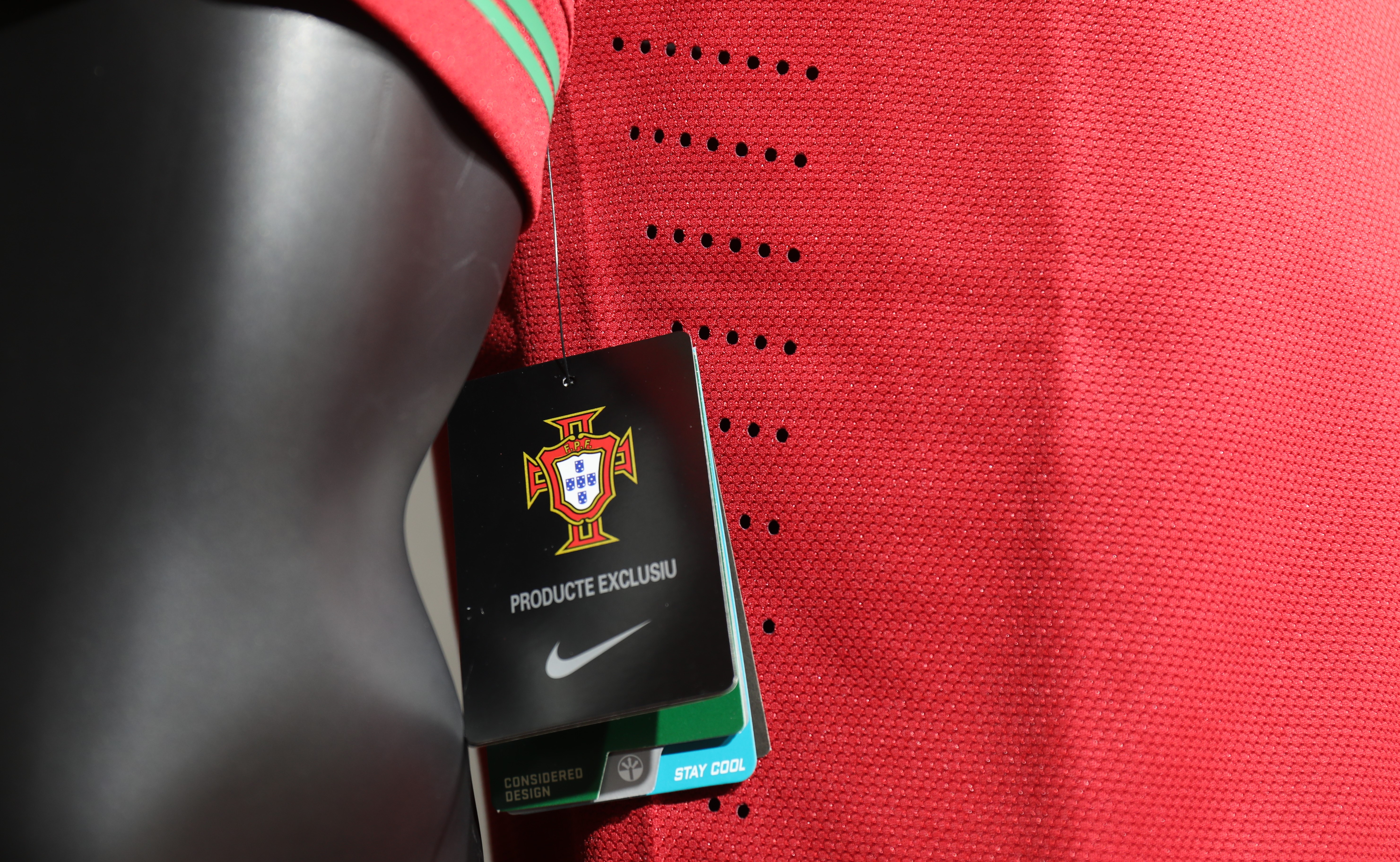 2012 Portugal  Euro Cup Home Retro Jersey Player Edition - view 12