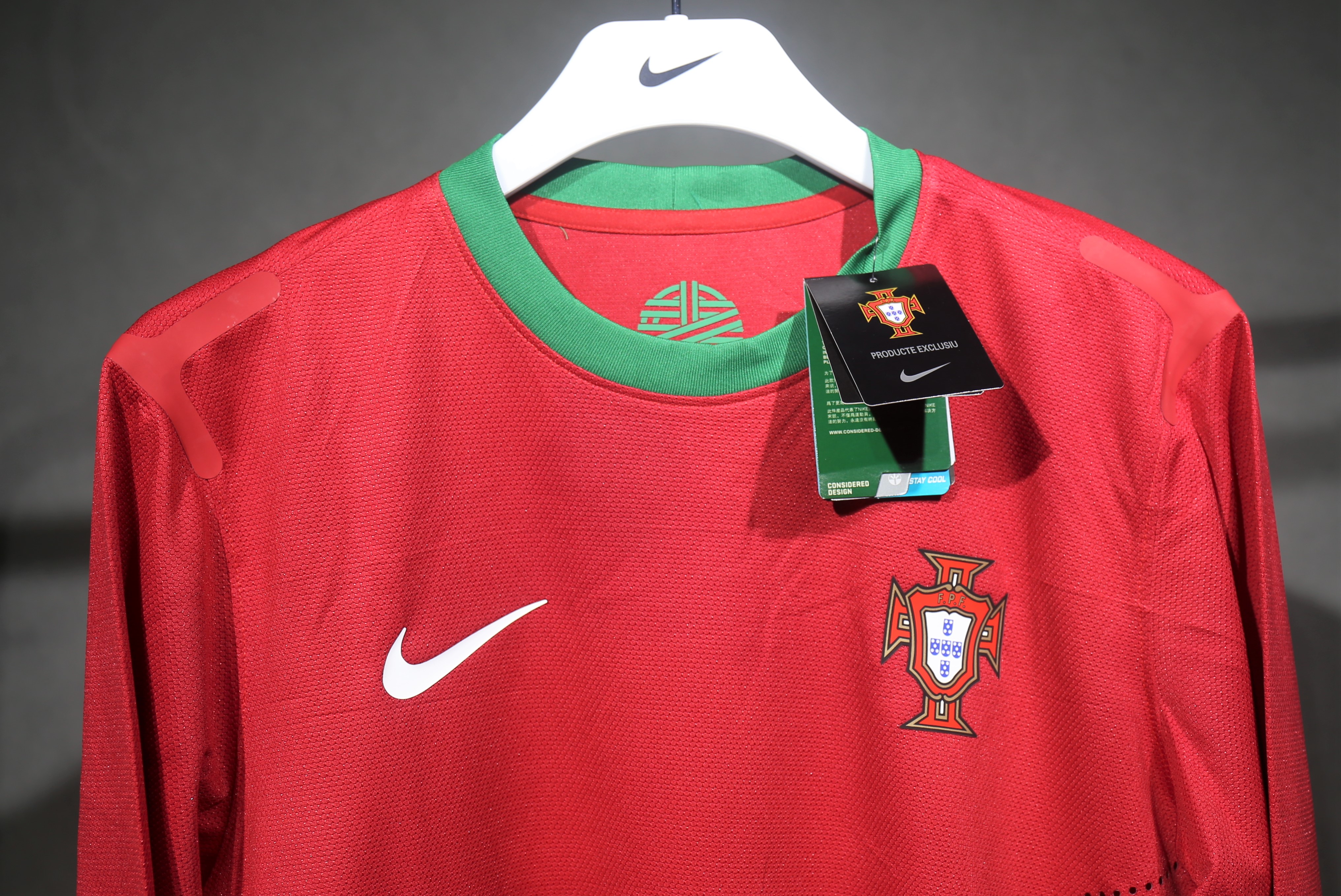 2012 Portugal  Euro Cup Home Retro Jersey Player Edtion Long Sleeve - view 13