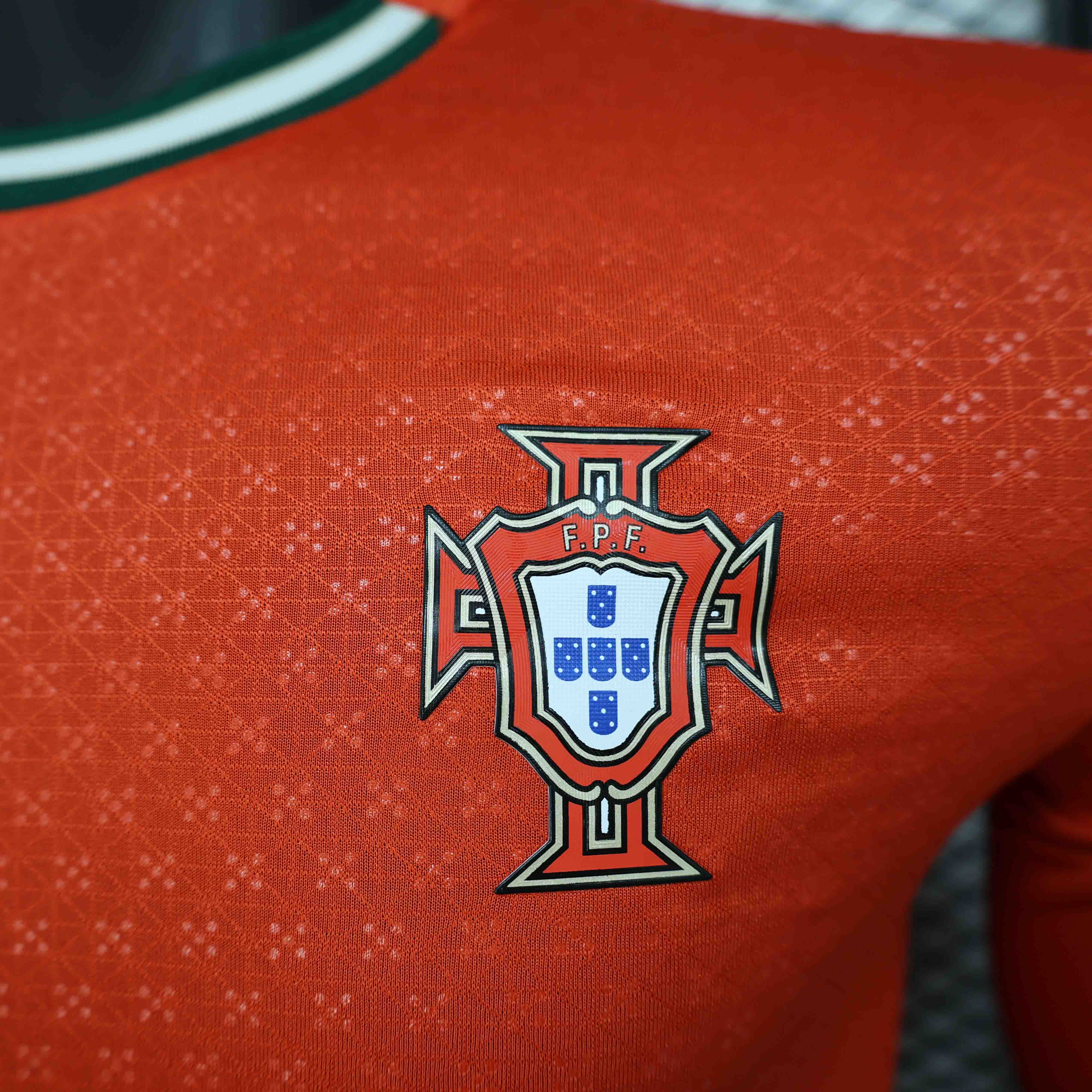 2025 Portugal  Home Soccer Jersey Player Version Long Sleeve - view 4