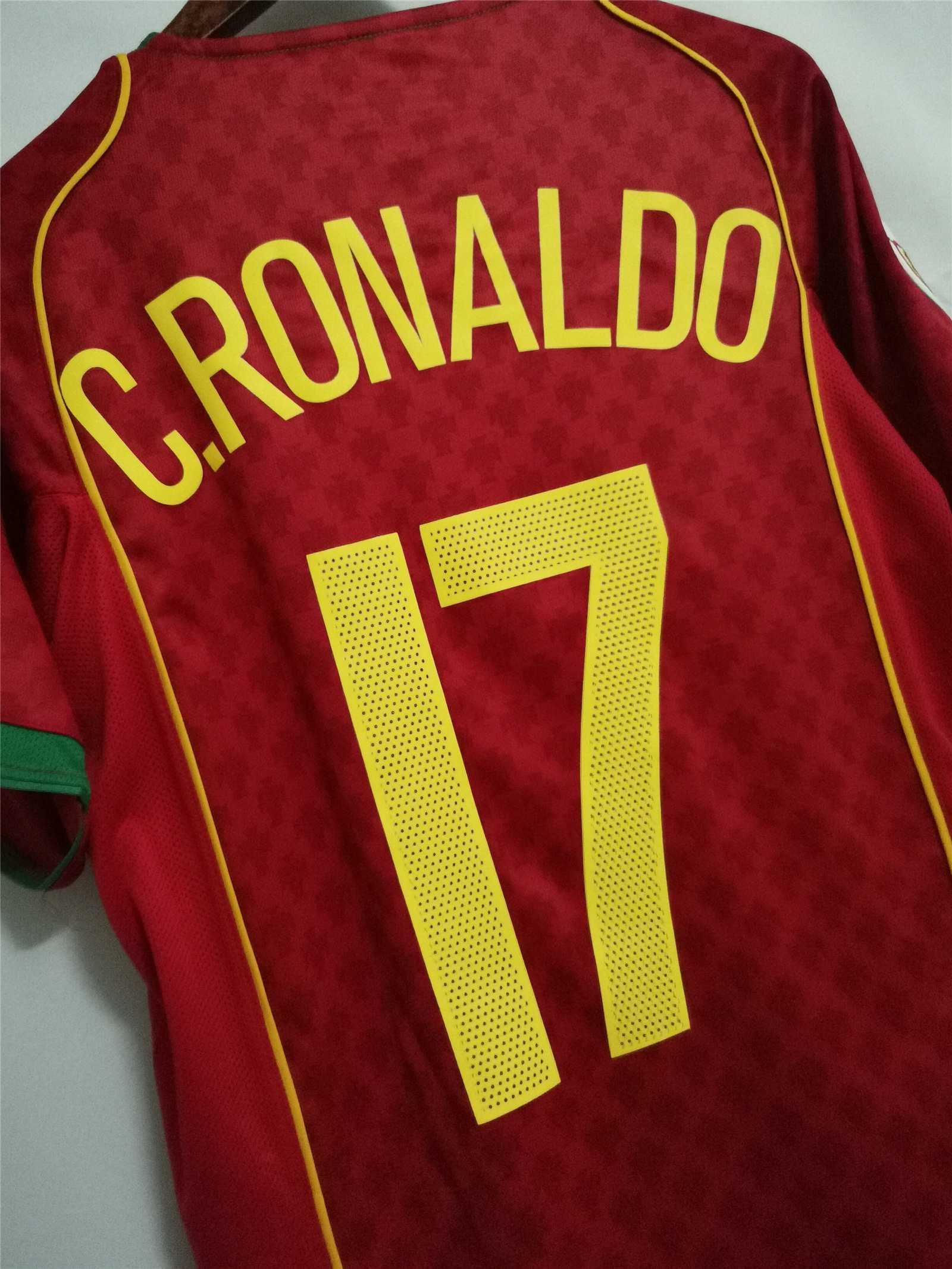 2004 Portugal  Euro Cup Home Retro Jersey - view 19