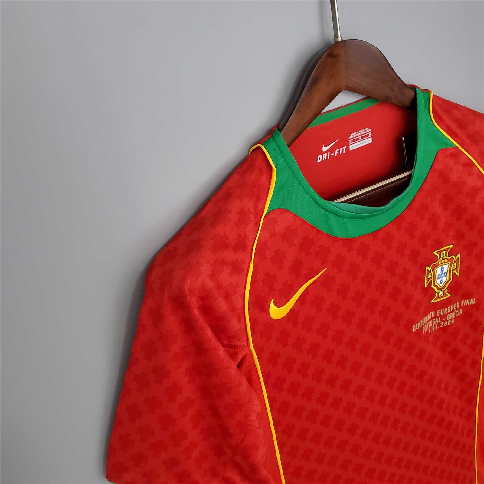 2004 Portugal  Euro Cup Home Retro Jersey - view 4