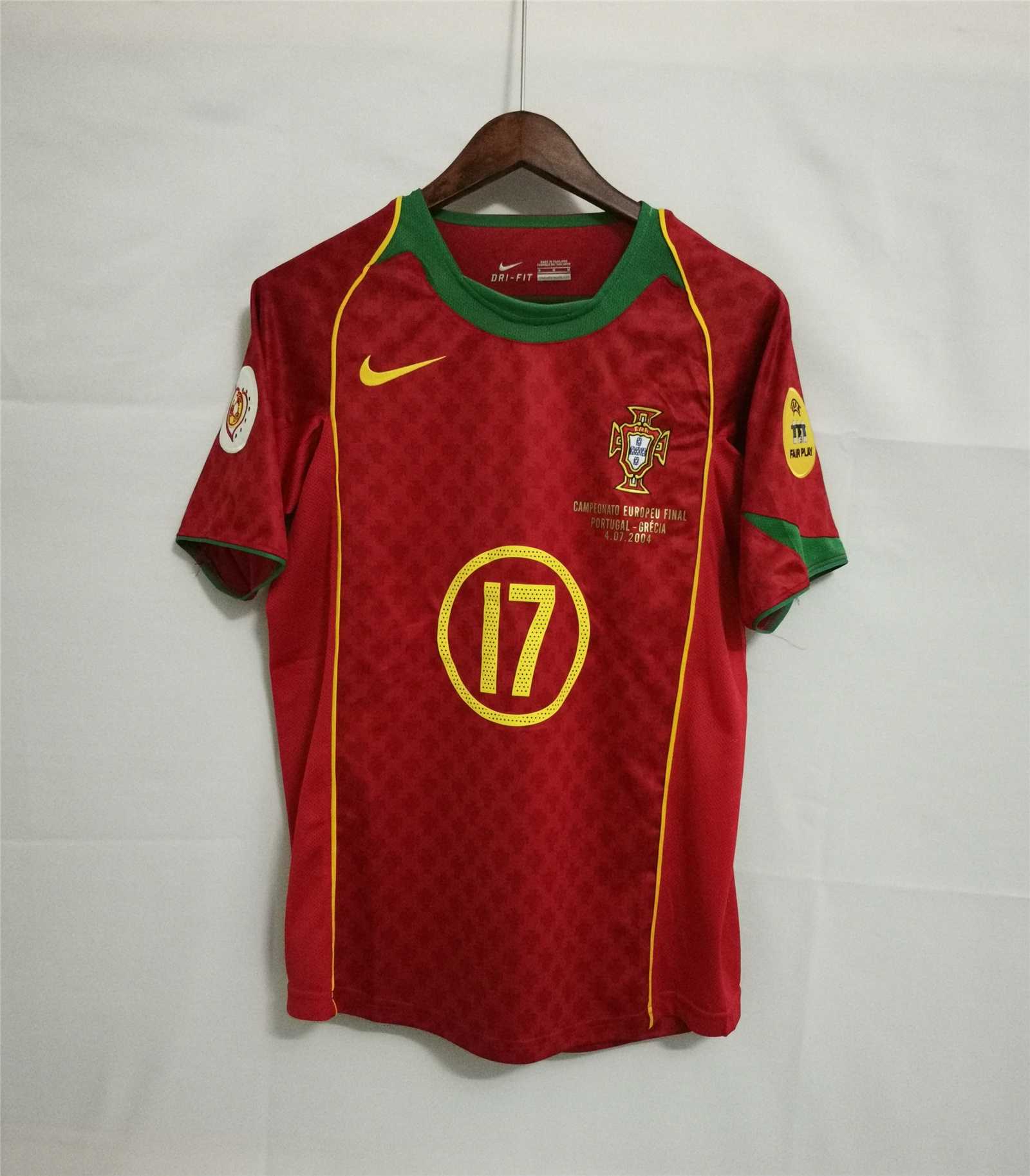 2004 Portugal C.Ronaldo #17 Euro Cup Home Retro Jersey - view 3