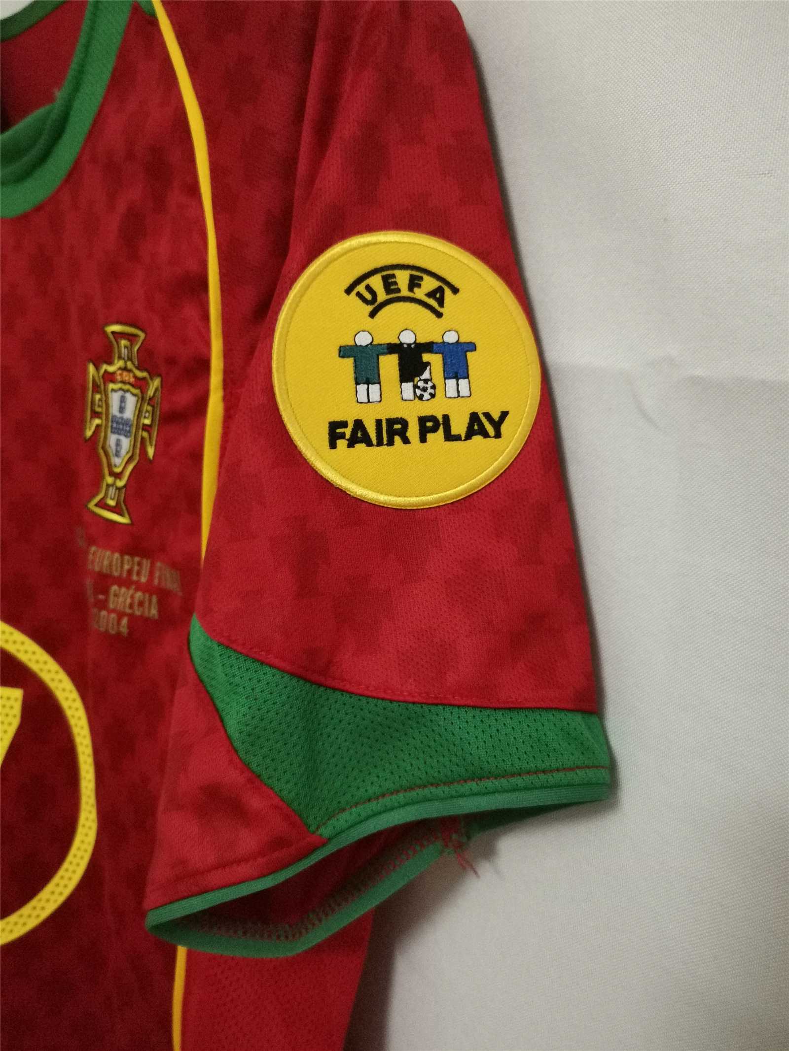 2004 Portugal C.Ronaldo #17 Euro Cup Home Retro Jersey - view 12