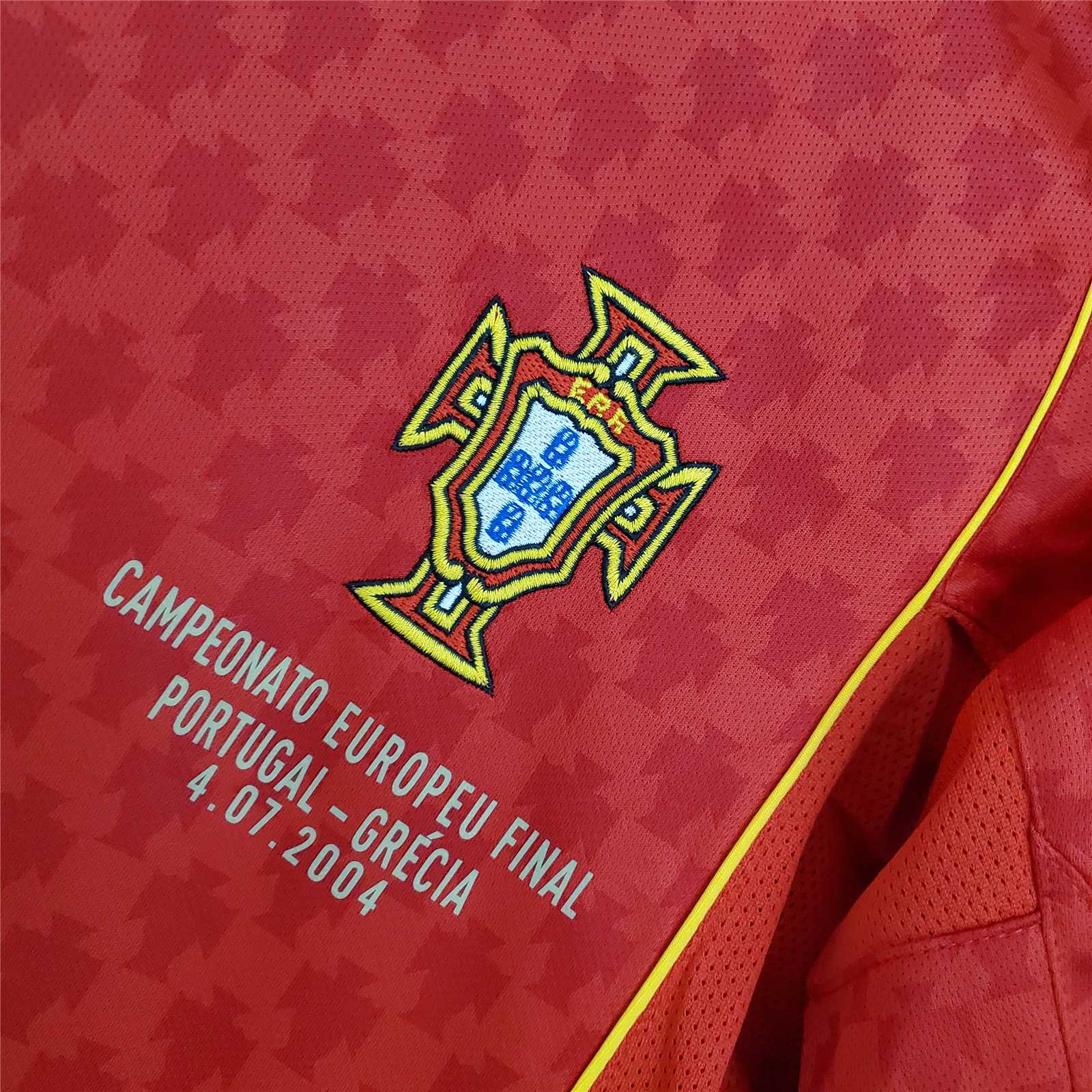 2004 Portugal C.Ronaldo #17 Euro Cup Home Retro Jersey - view 7