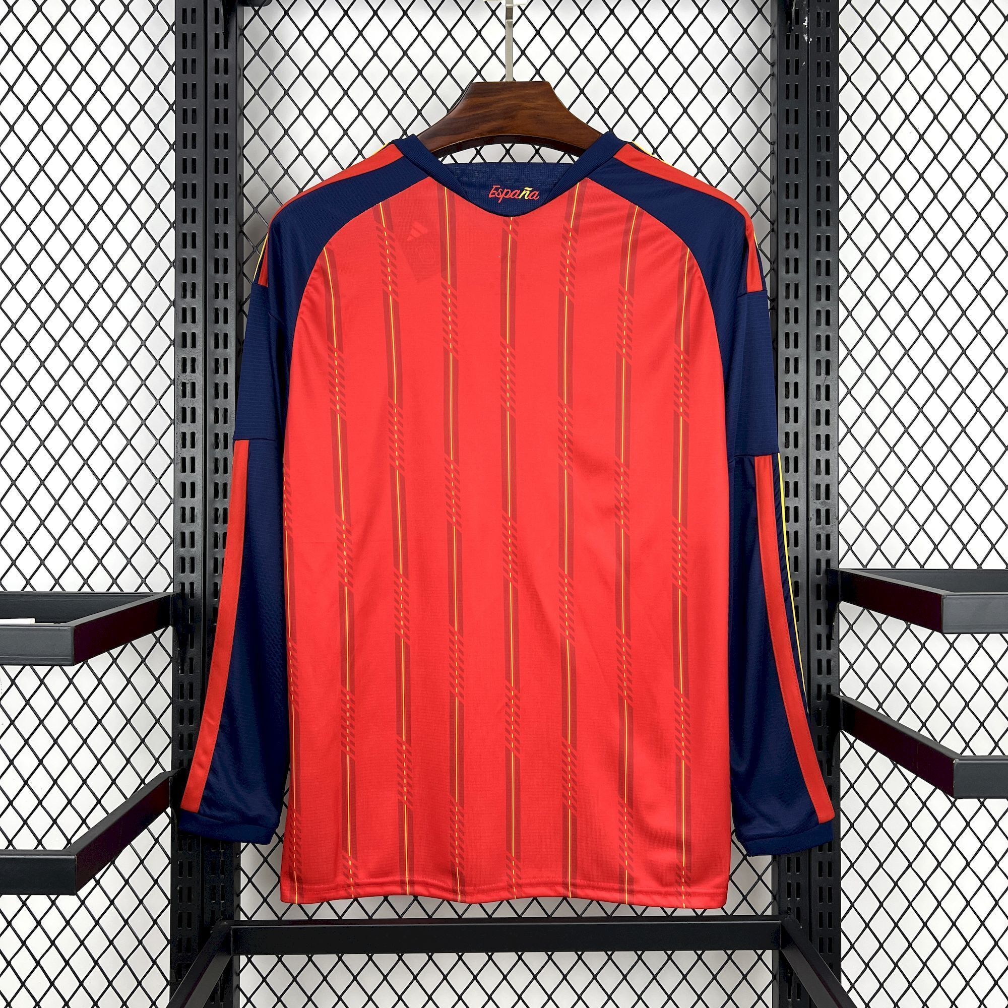 2026 Spain Home World Cup Soccer Jersey Long Sleeve - view 3