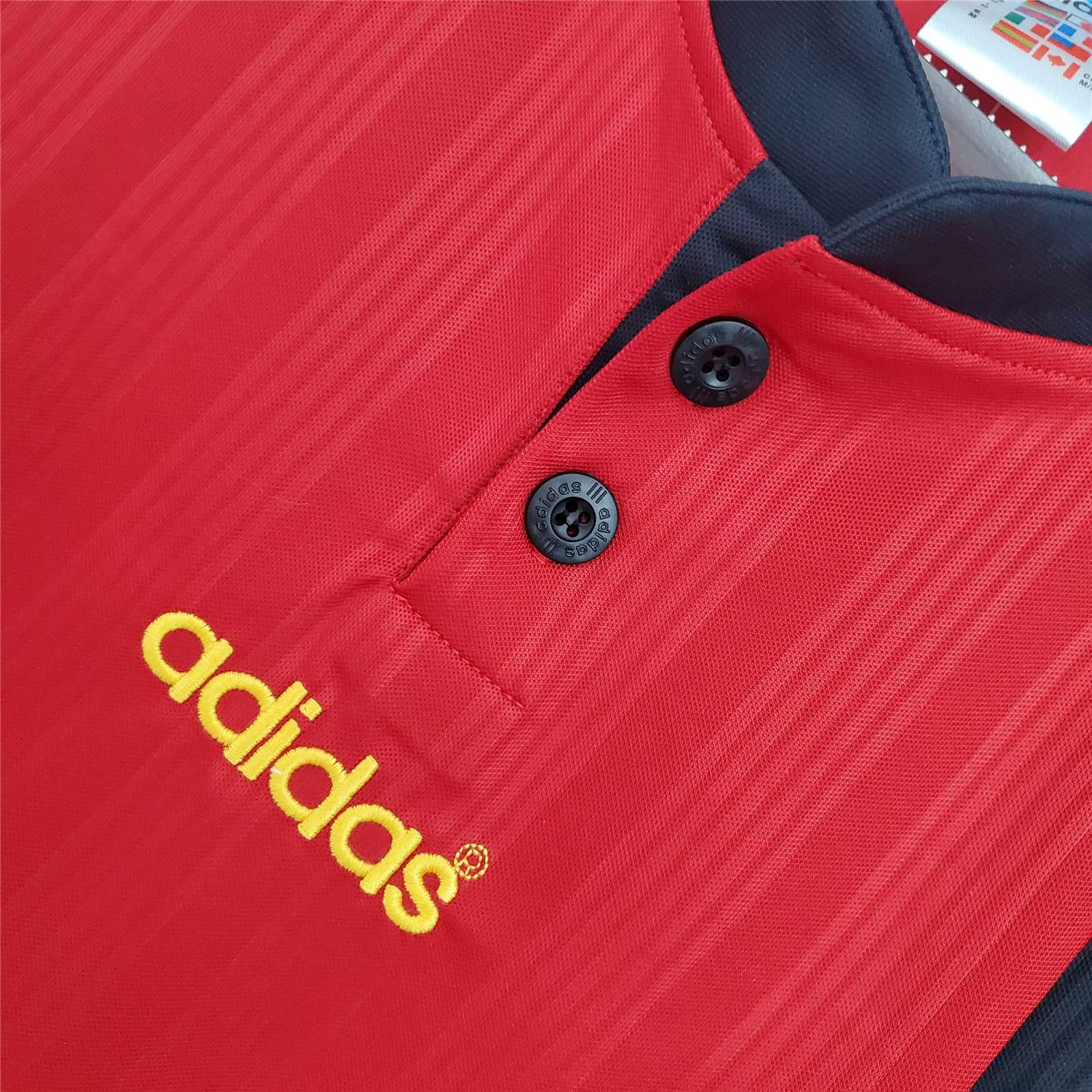 1996 Spain Home Euro Cup Retro Jersey - view 5