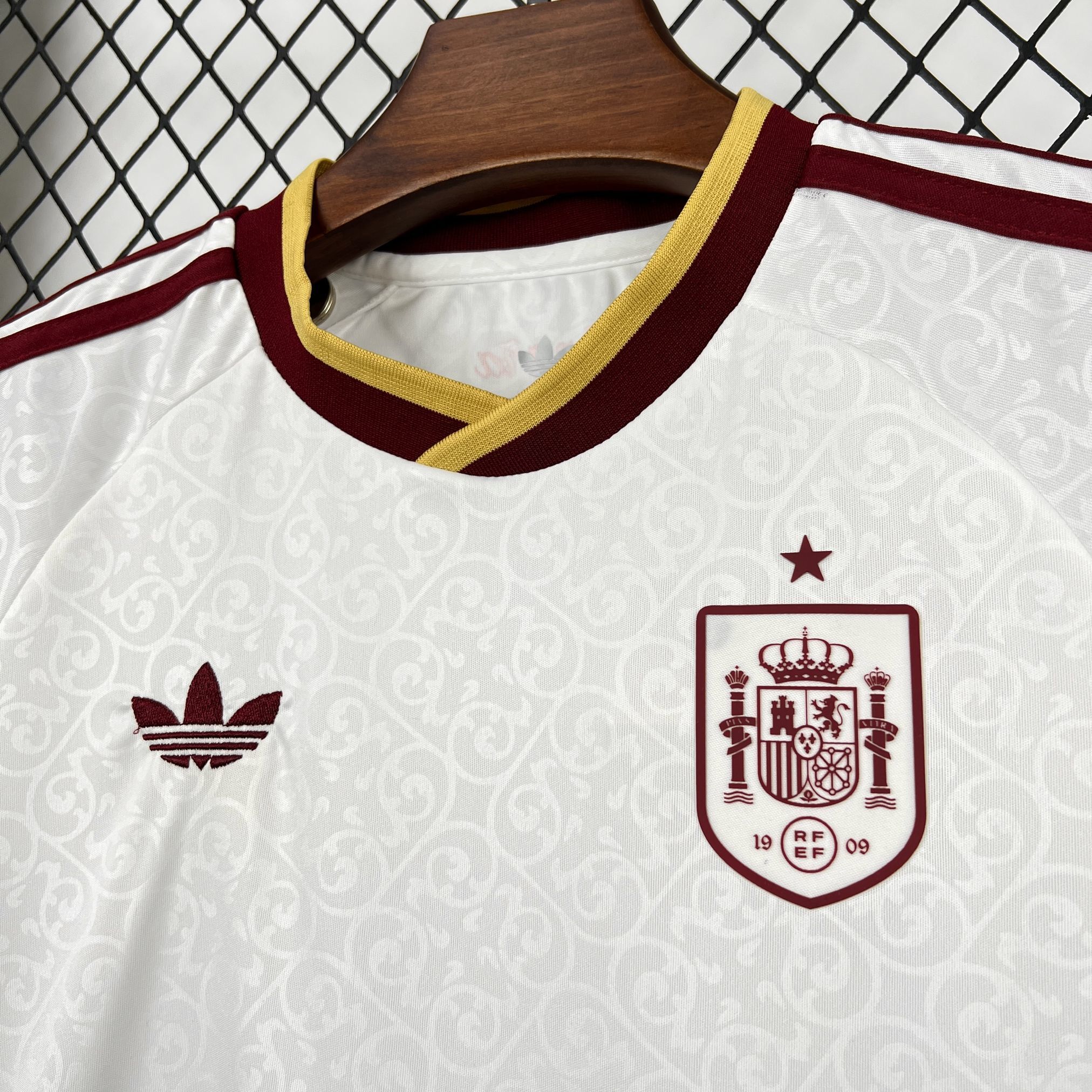 2026 Spain Away World Cup Soccer Kids Kit Jersey+Shorts - view 7