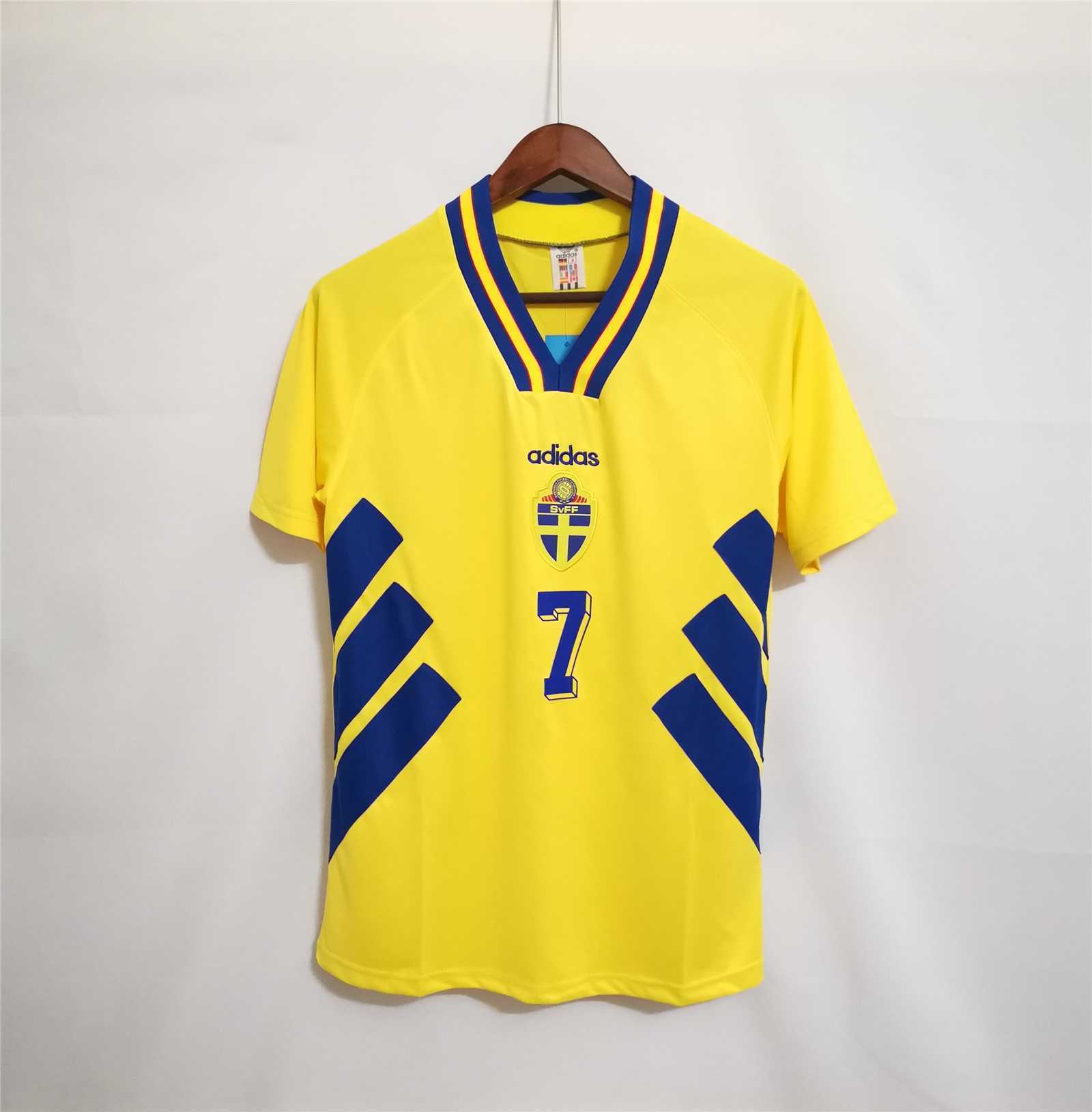 1994 Sweden World Cup Home Soccer Retro Jersey - view 13