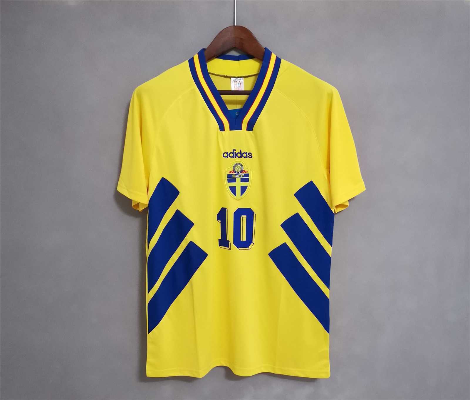 1994 Sweden World Cup Home Soccer Retro Jersey - view 4