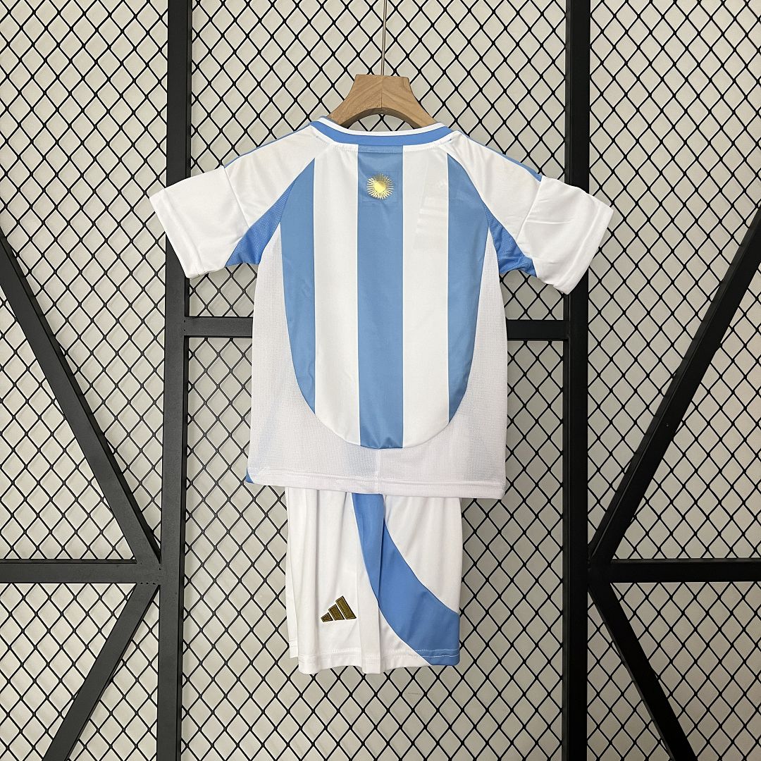 2023/24 Argentina Copa America Home Soccer Kids Kit Jersey+Shorts - view 3