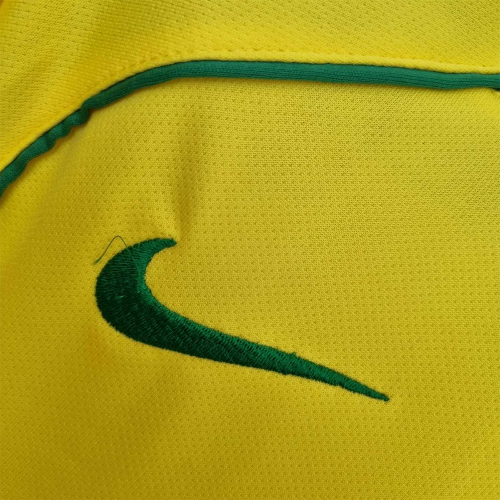 2004 Brazil World Cup Home Retro Jersey - view 4