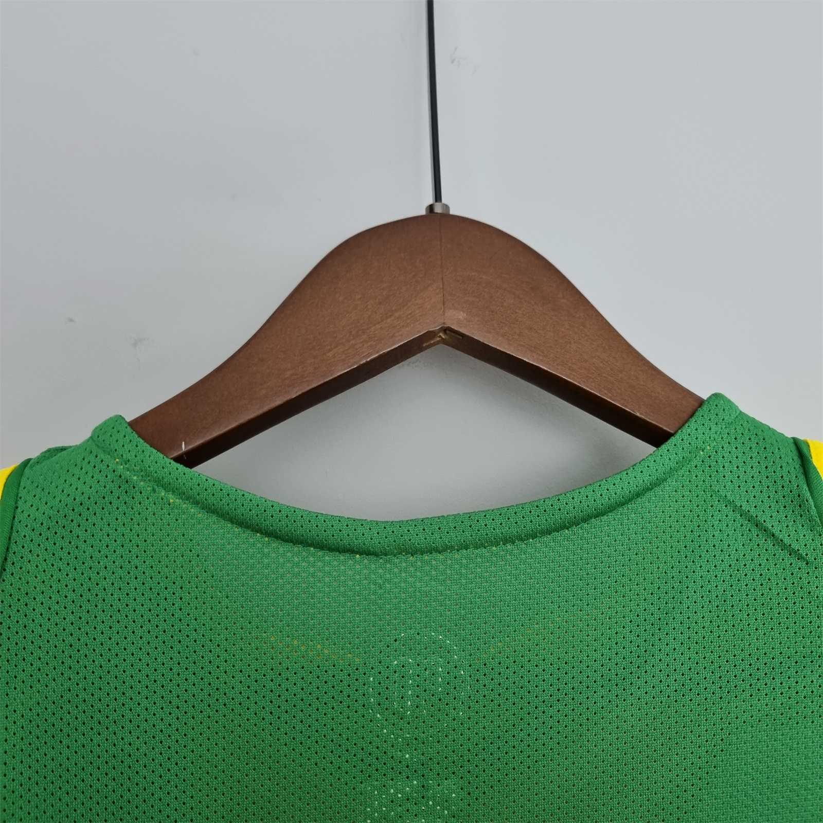 2004 Brazil World Cup Home Retro Jersey - view 8