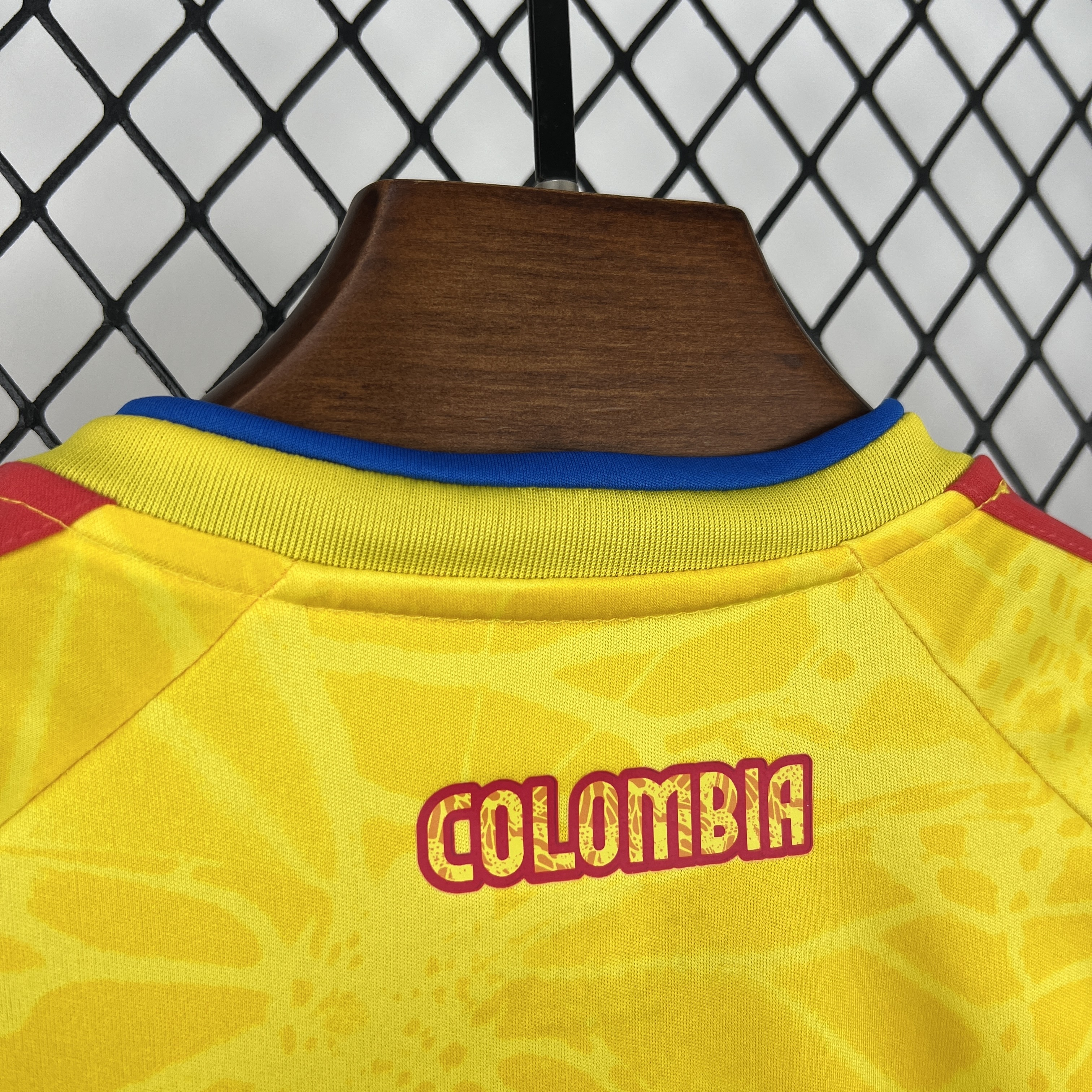 2026 Colombia Home World Cup Soccer Kids Kit Jersey+Shorts - view 4