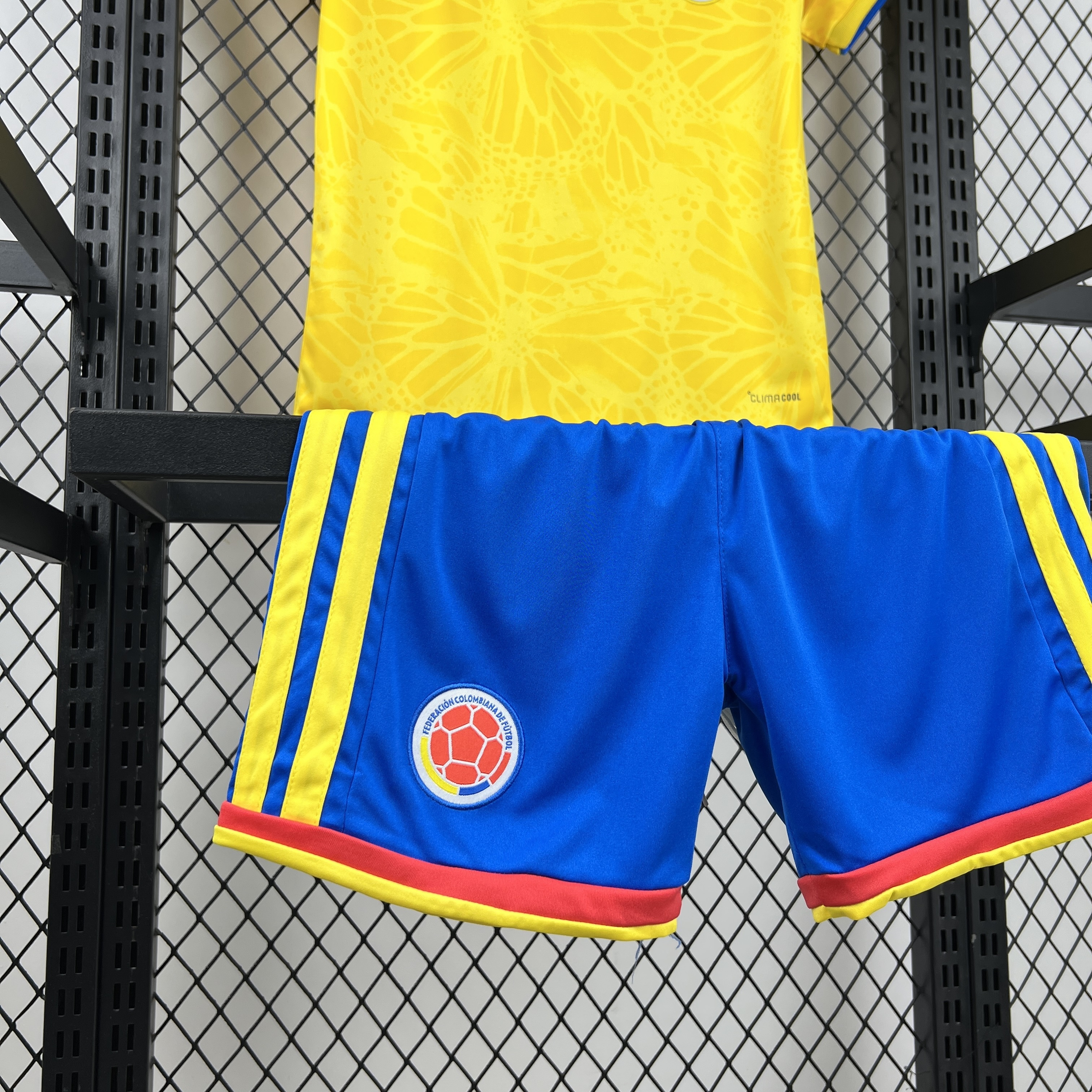 2026 Colombia Home World Cup Soccer Kids Kit Jersey+Shorts - view 5