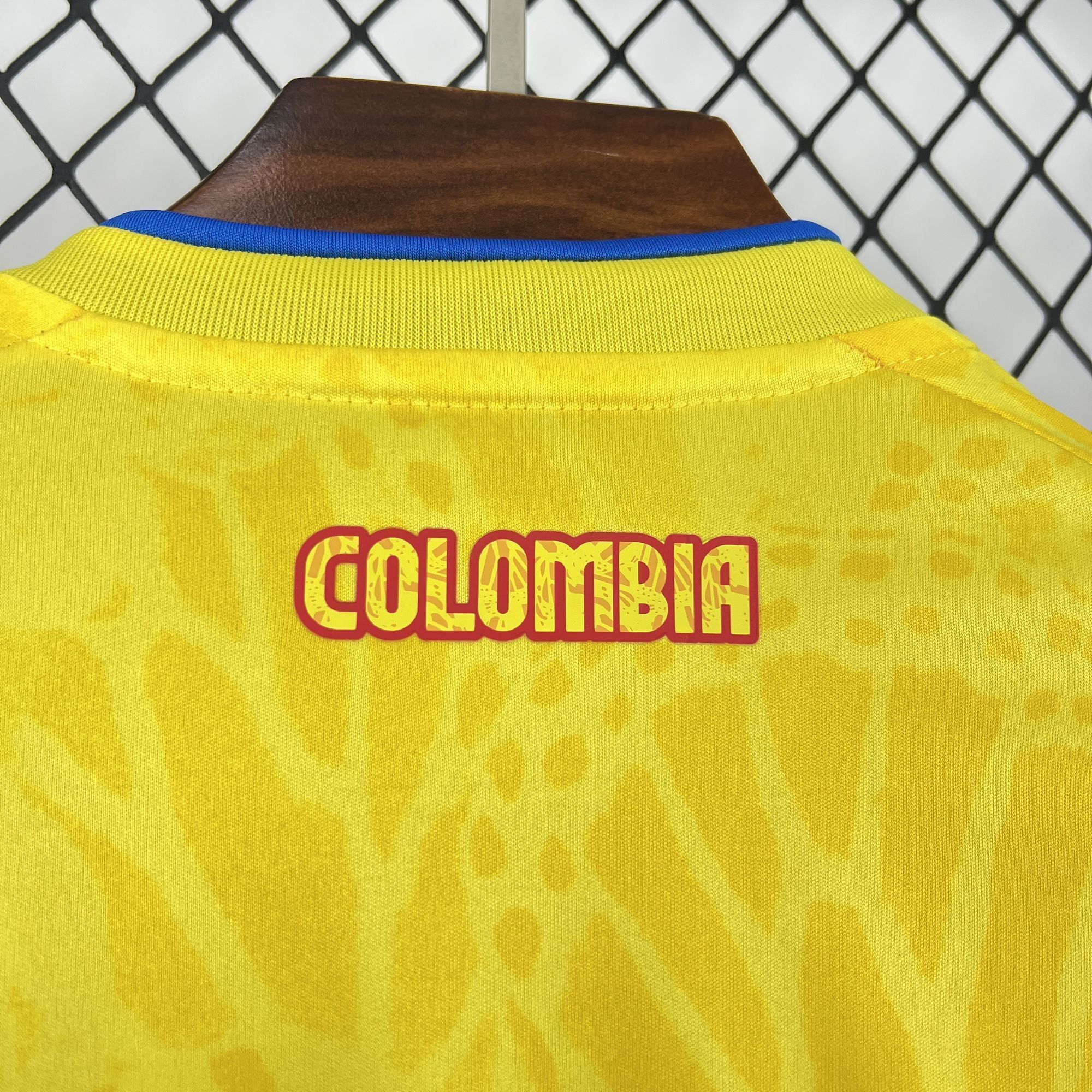 2026 Colombia Home World Cup Soccer Jersey Long Sleeve - view 6