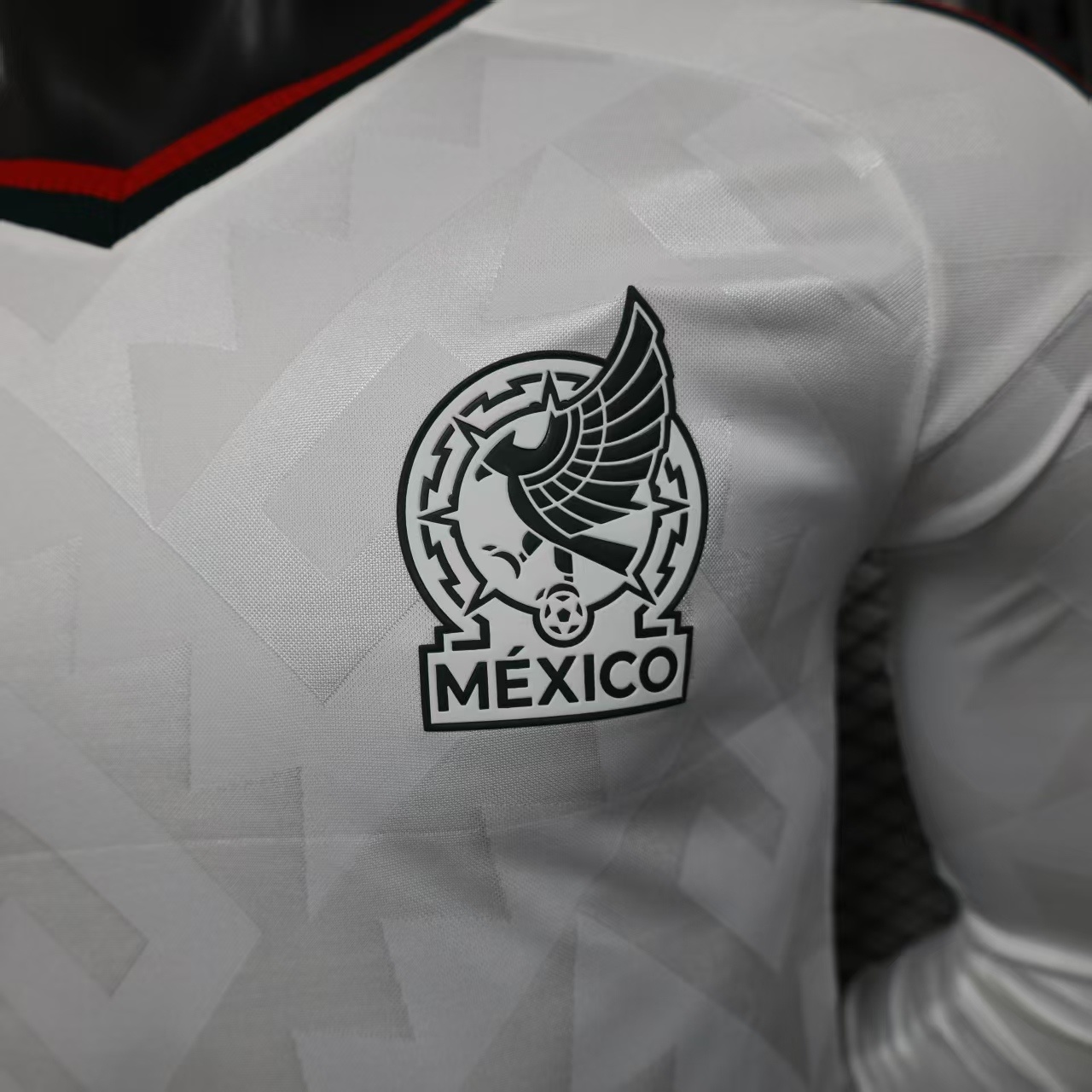 2026 Mexico World Cup Away Soccer Jersey Player Version Long Sleeve - view 7