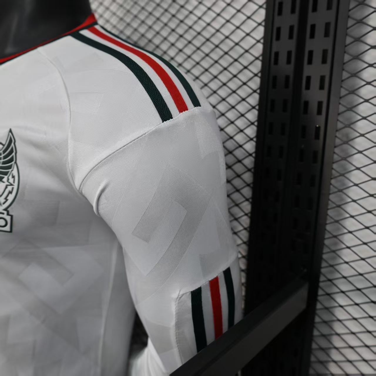 2026 Mexico World Cup Away Soccer Jersey Player Version Long Sleeve - view 8