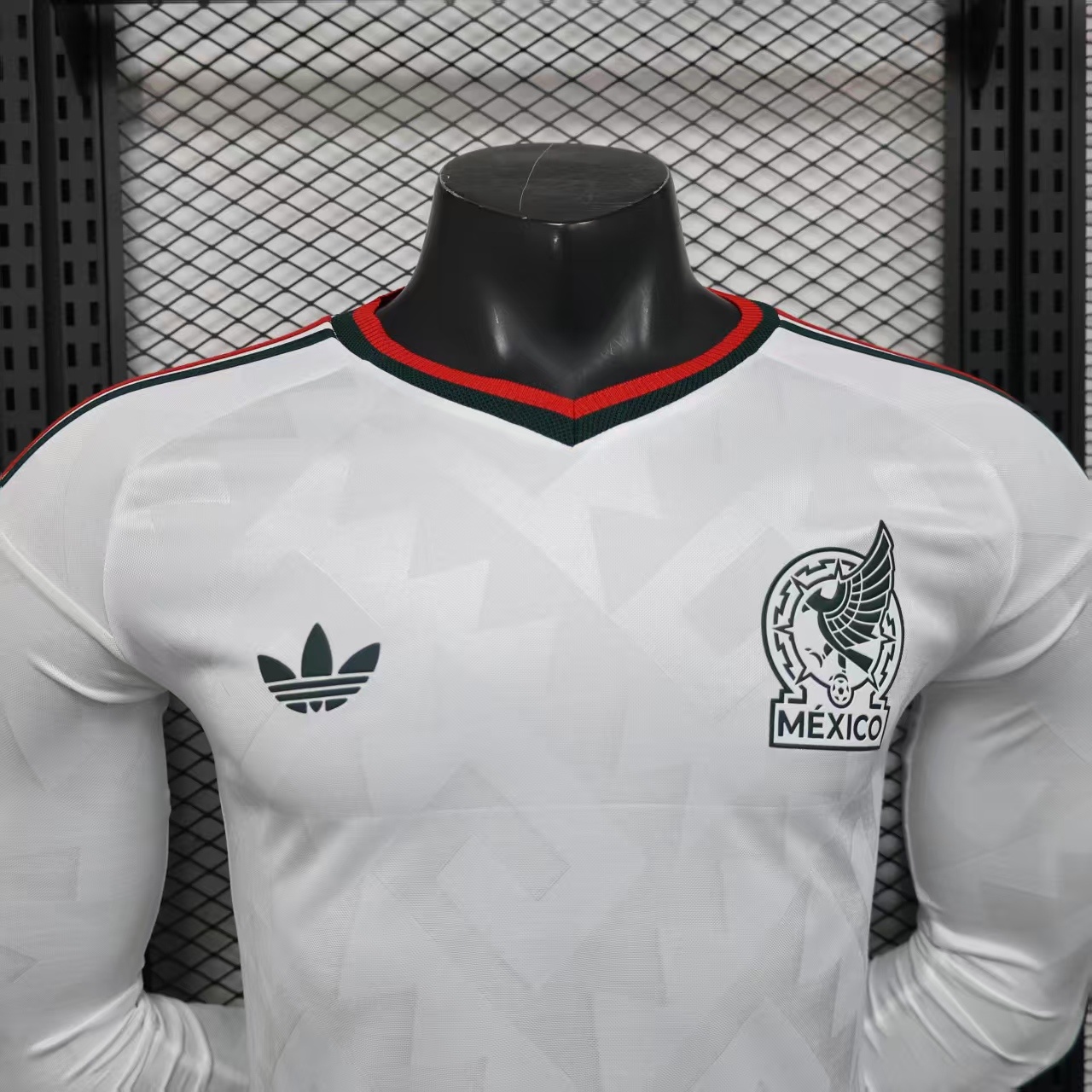 2026 Mexico World Cup Away Soccer Jersey Player Version Long Sleeve - view 11