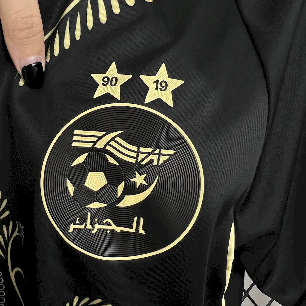 24-25 Algeria Soccer Jersey Black - view 4