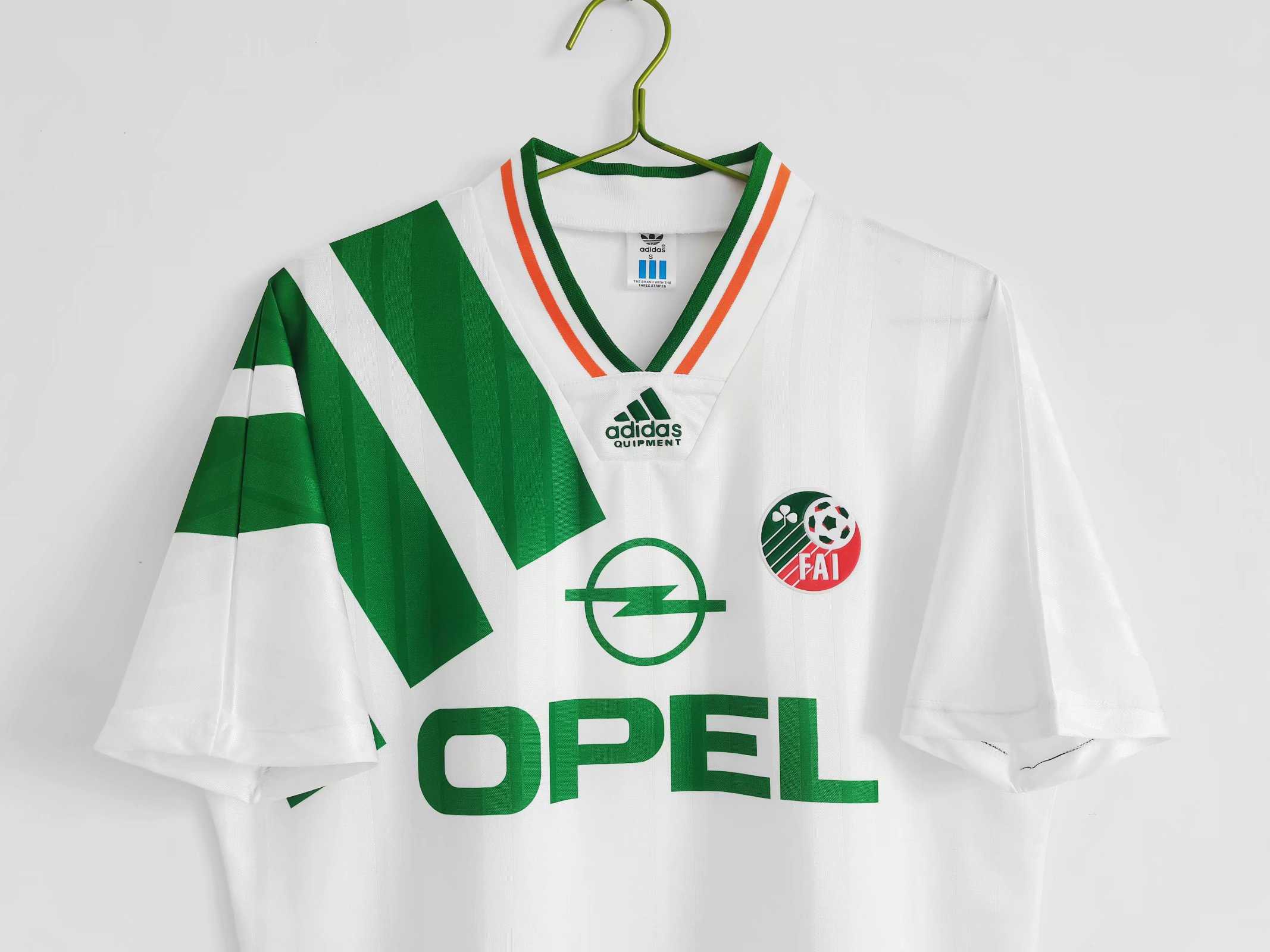 1992/94 Ireland Away Retro Jersey - view 4