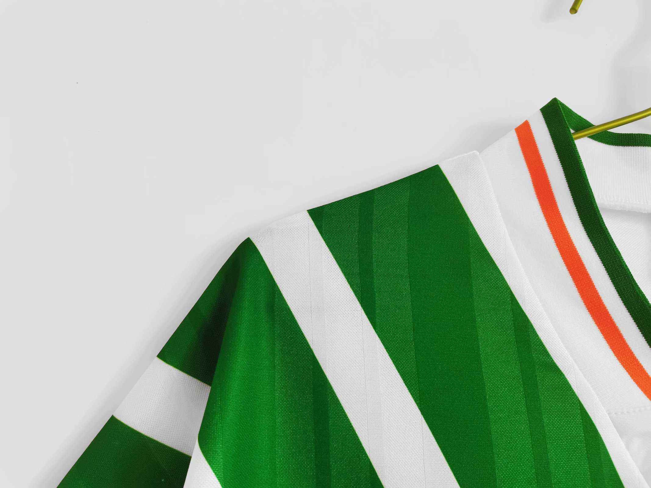 1992/94 Ireland Away Retro Jersey - view 5
