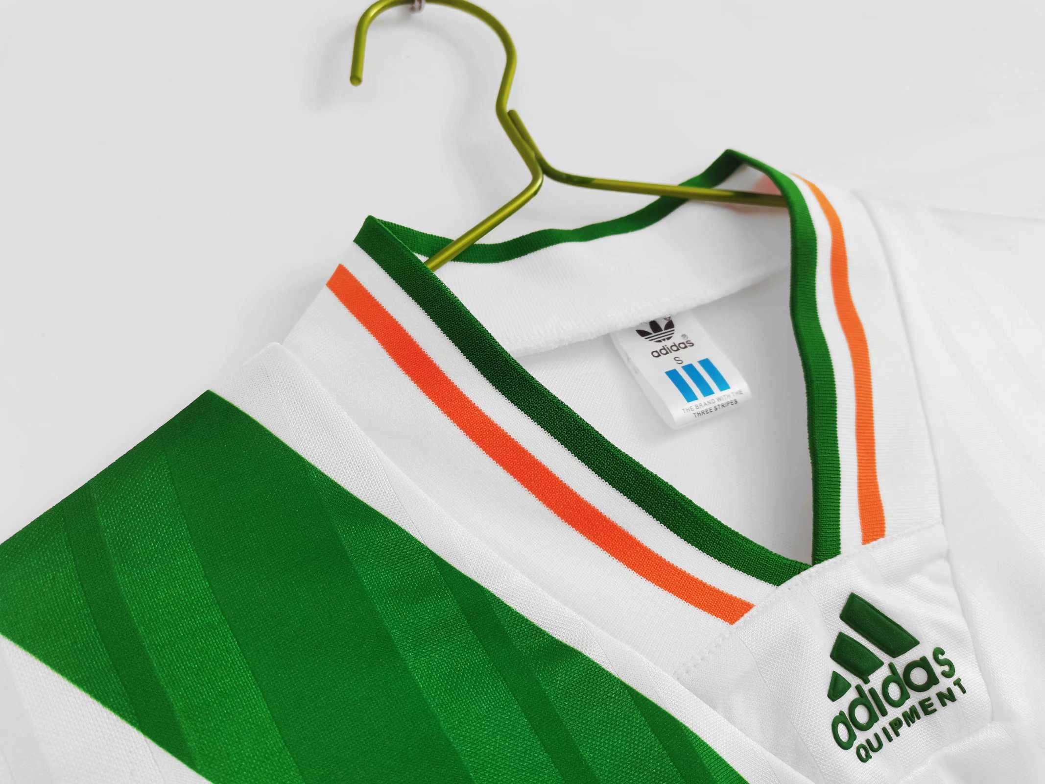 1992/94 Ireland Away Retro Jersey - view 11
