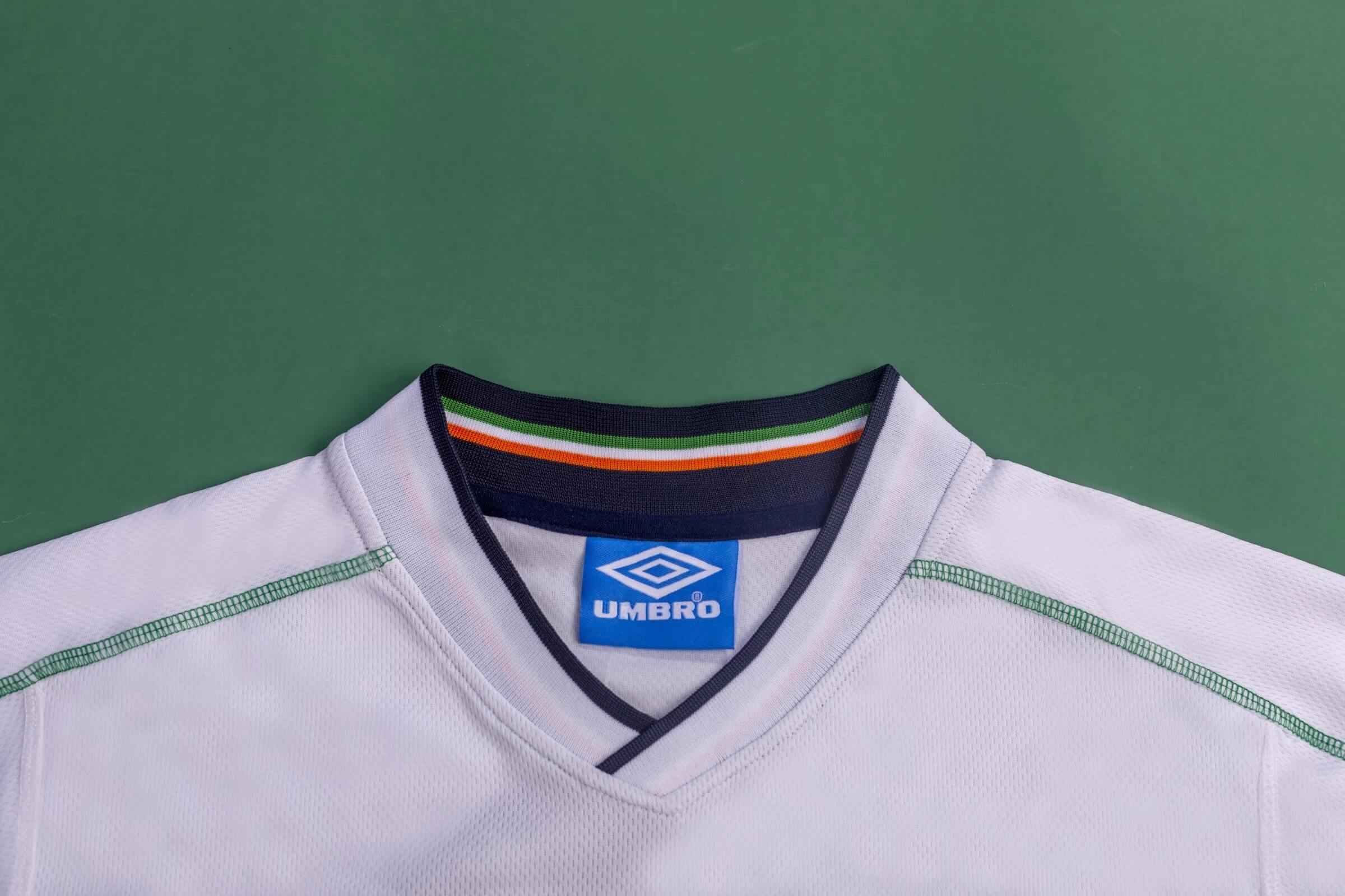 2002 Ireland Away Retro Jersey - view 7