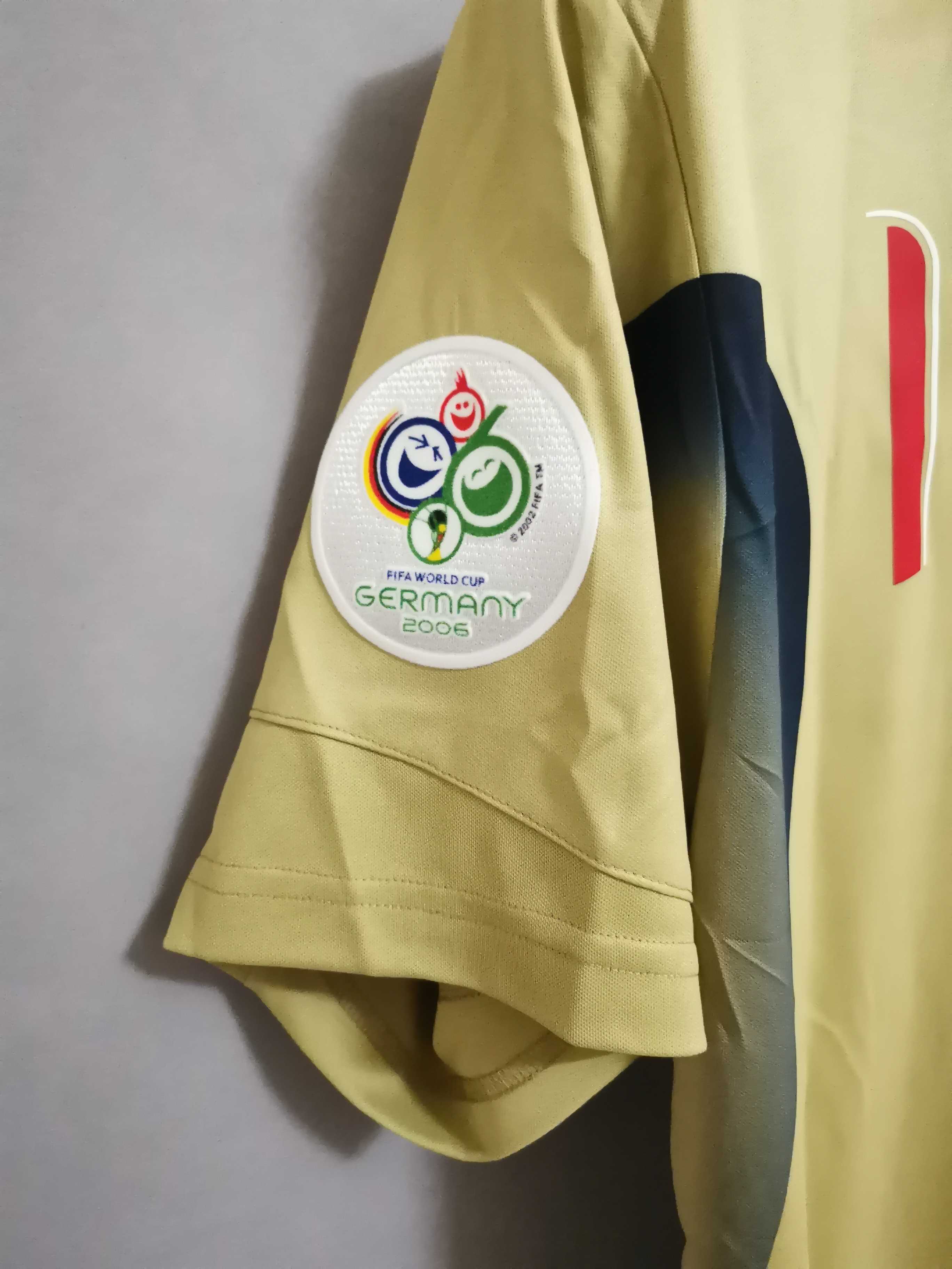 2006 Italy Home World Cup Goalkeeper Retro Jersey - view 5