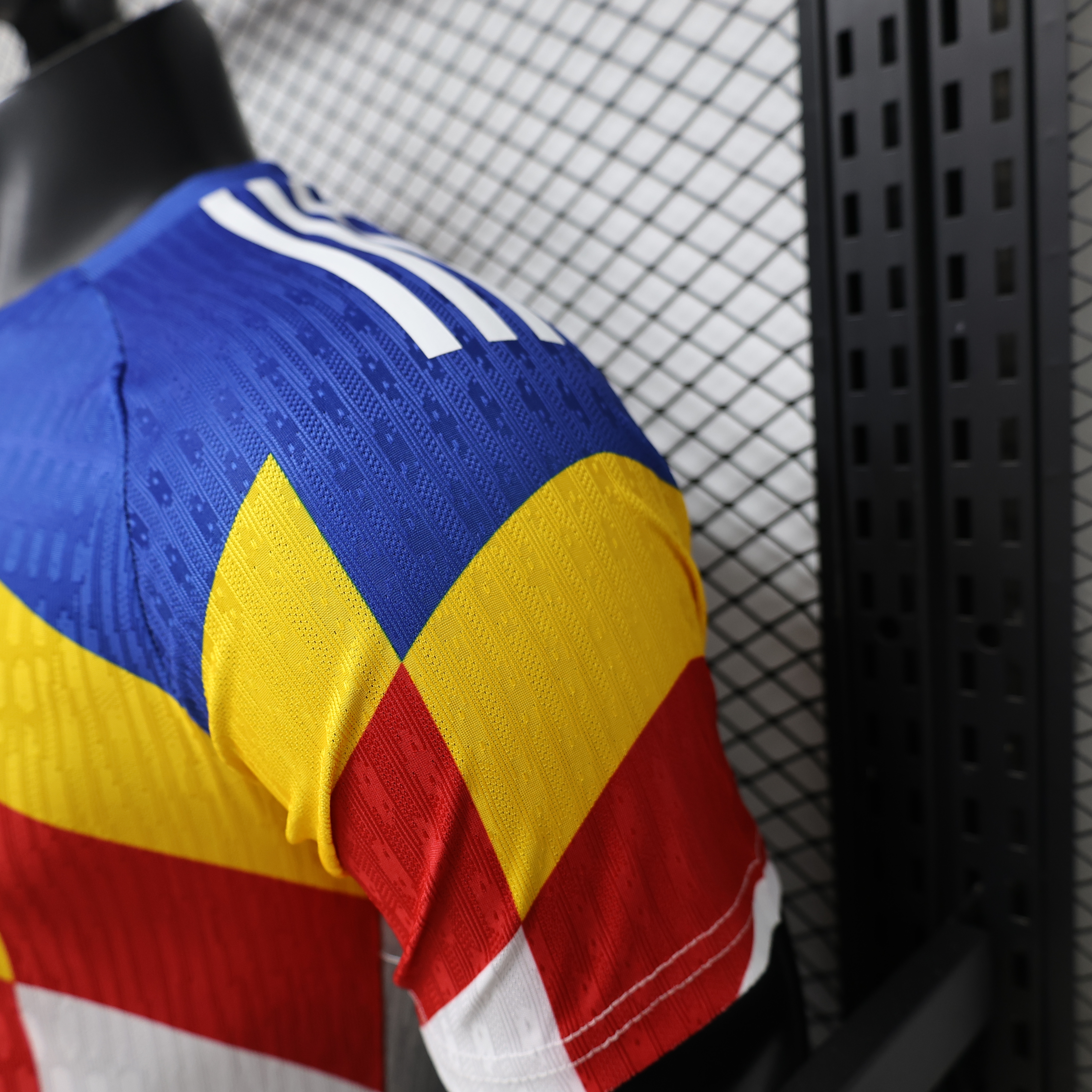 2026 Romania Special Football Jersey Player Version - view 3