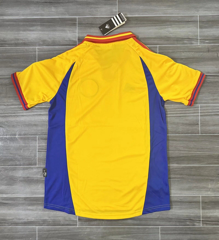 2000 Romania Home Football Retro Jersey - view 3