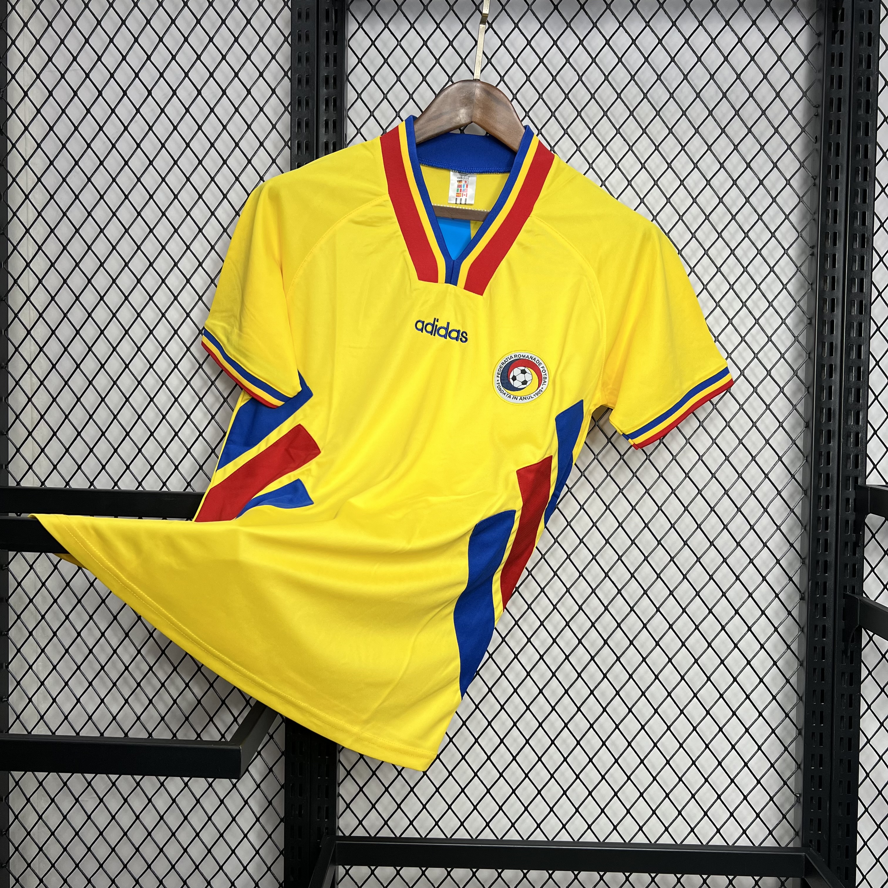 1994 Romania Home Football Retro Jersey - view 5