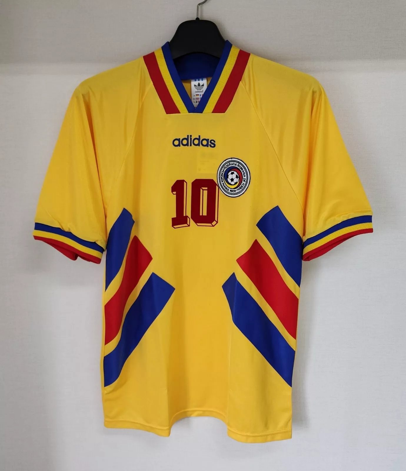 1994 Romania Home Football Retro Jersey - view 8
