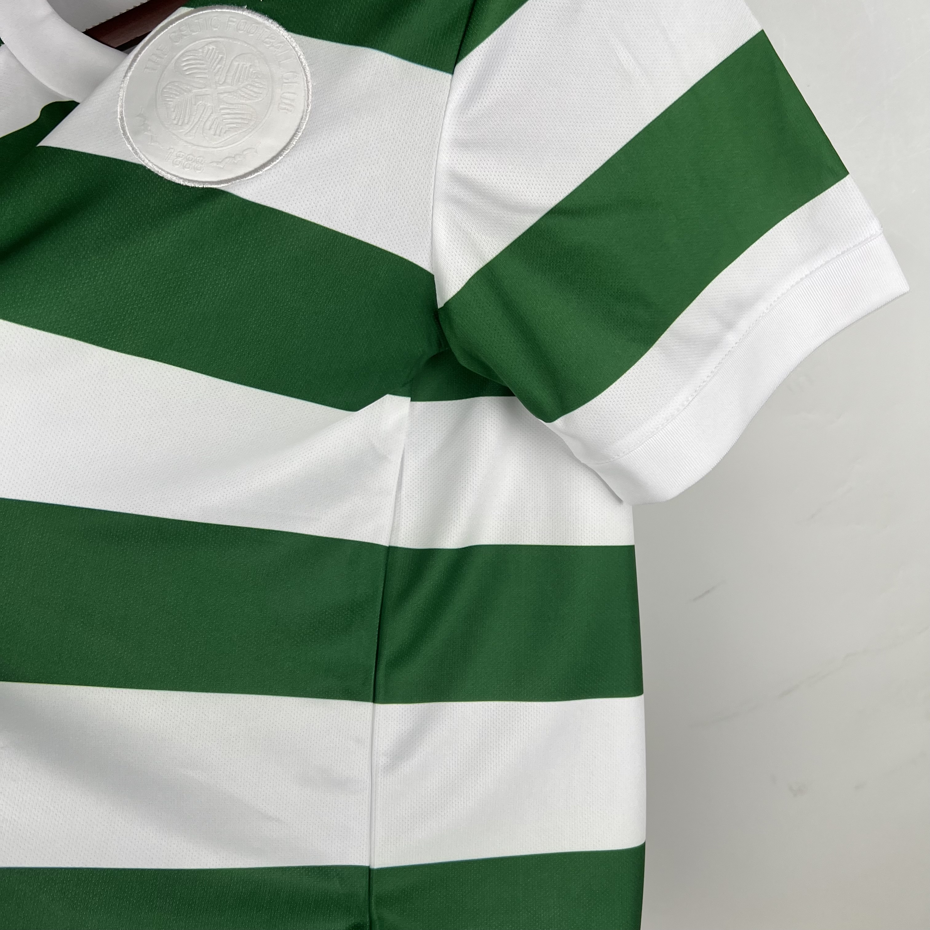 23-24 Celtic Commemorative Soccer Jersey Fan Version - view 4