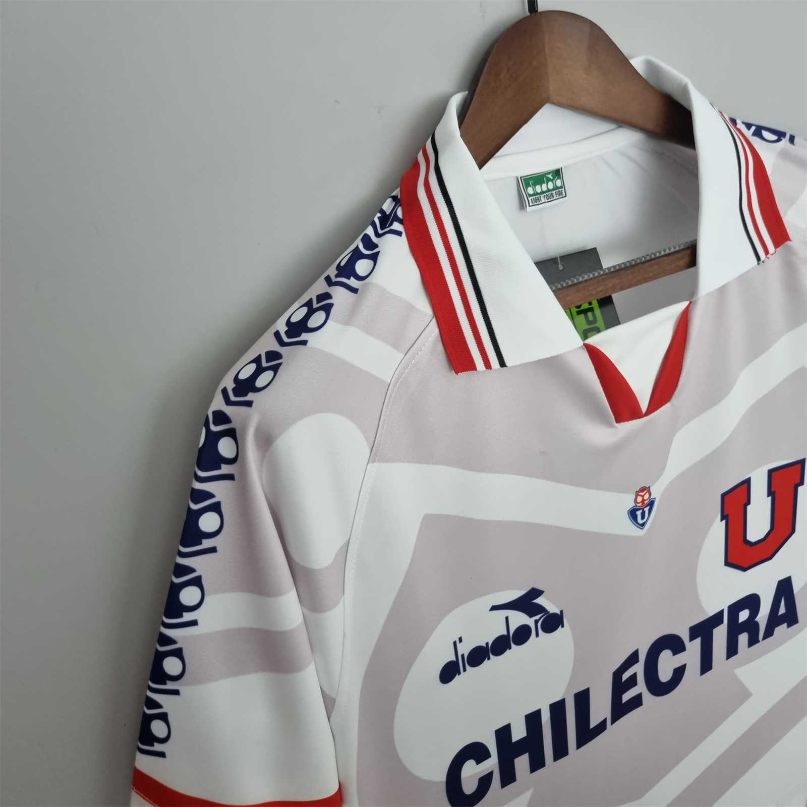 1996 Club Universidad de Chile Away Retro Jersey - view 7
