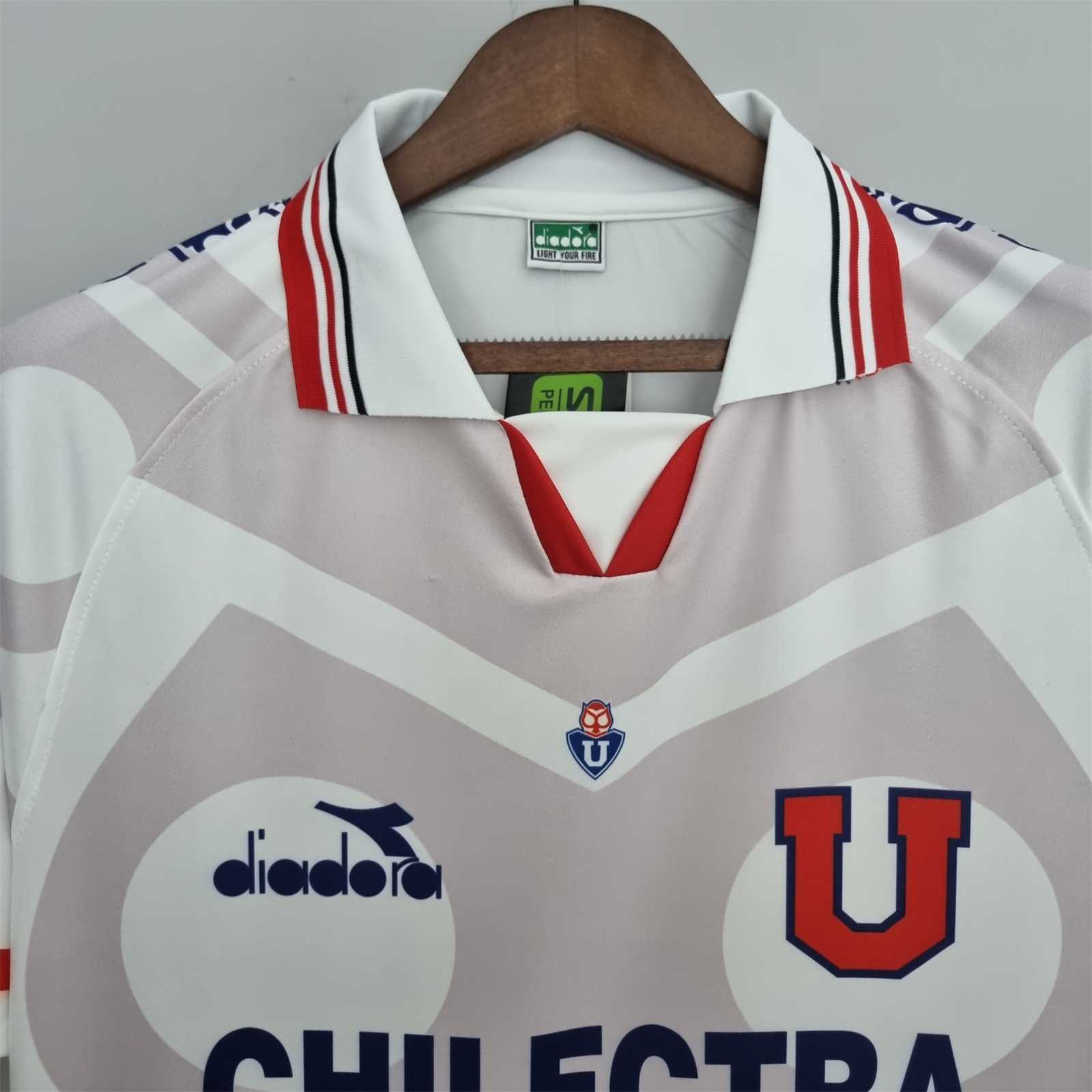 1996 Club Universidad de Chile Away Retro Jersey - view 9