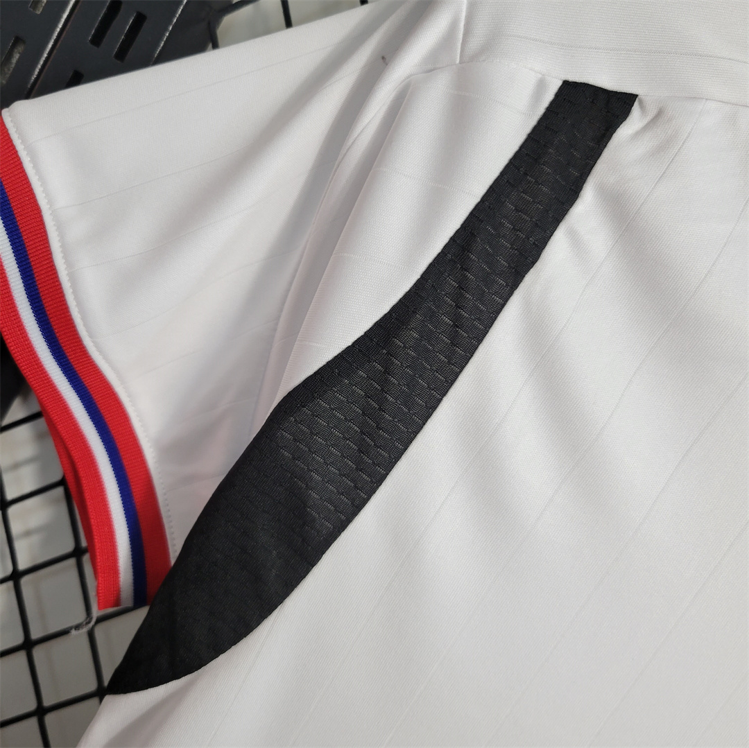 2023-24 Colo Colo Home Kids Kit Jersey+Shorts - view 4